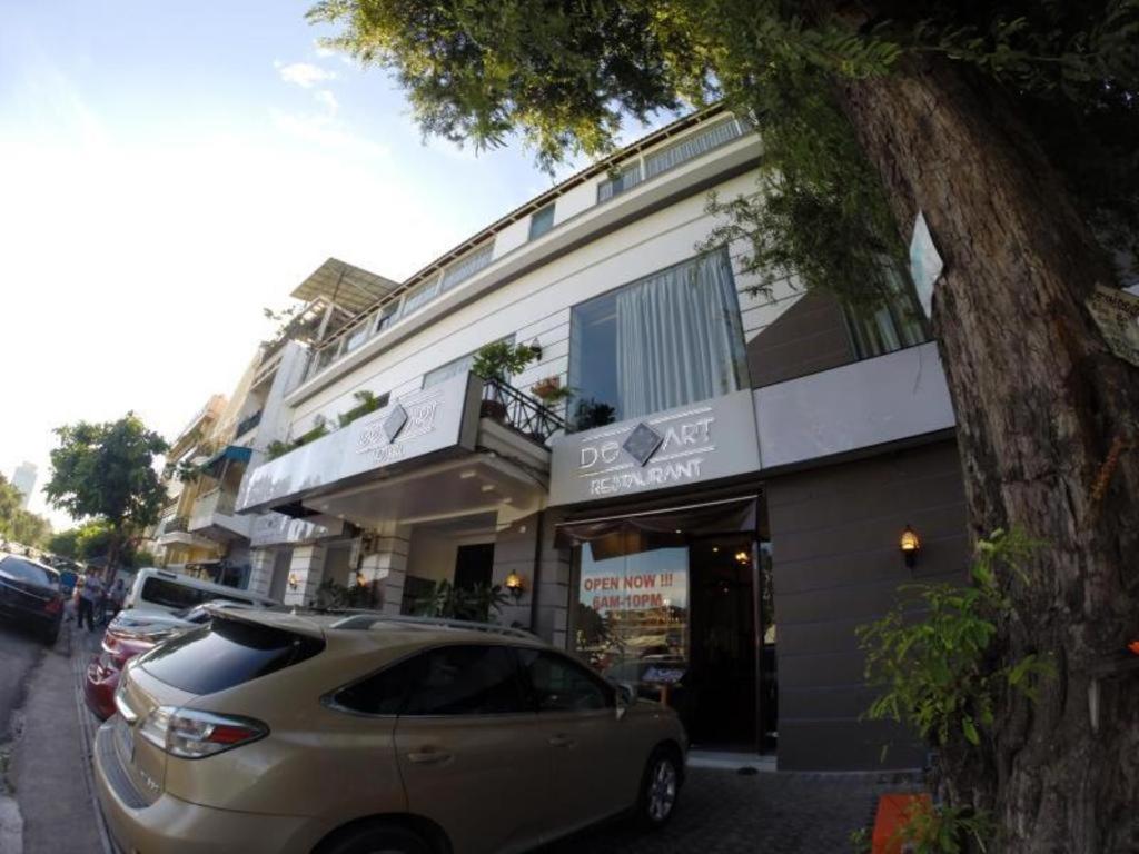 De Art Hotel - Photo 30