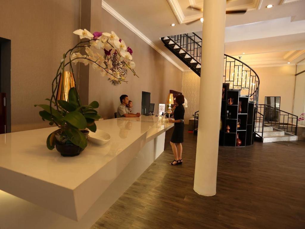 De Art Hotel - Photo 20