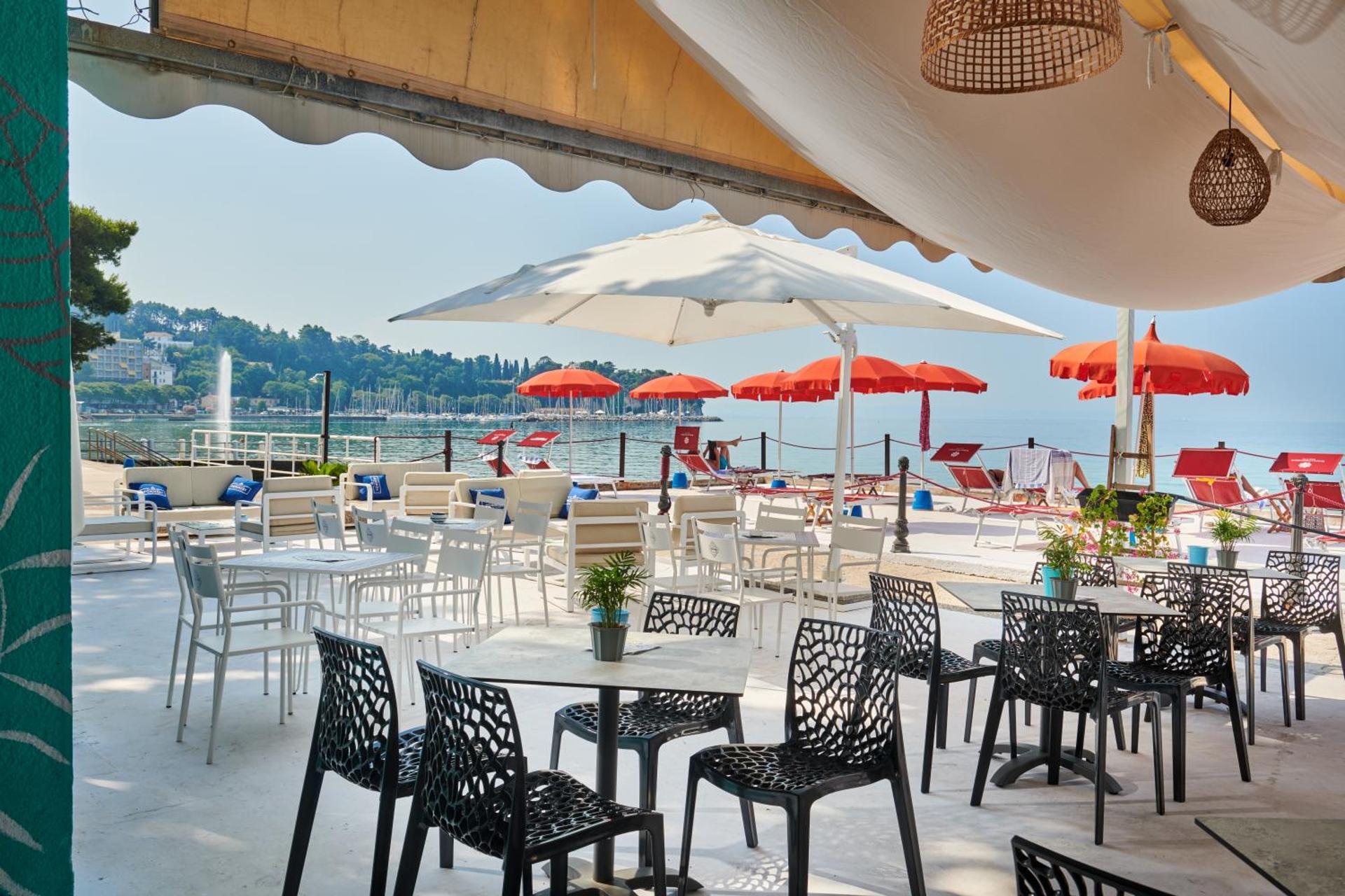 Hotel Riviera & Maximilian's - Photo 116