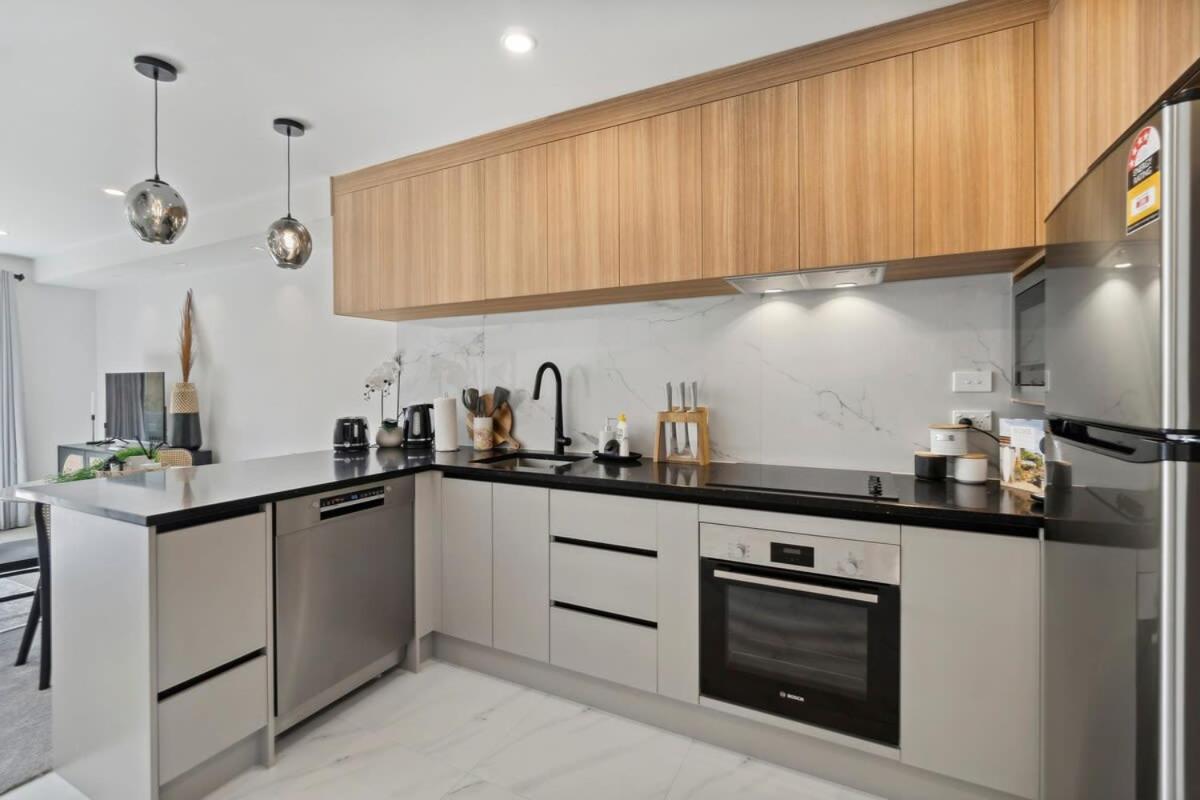 Tudor Nook - Modern Comforts in a Classic Setting - Photo 22