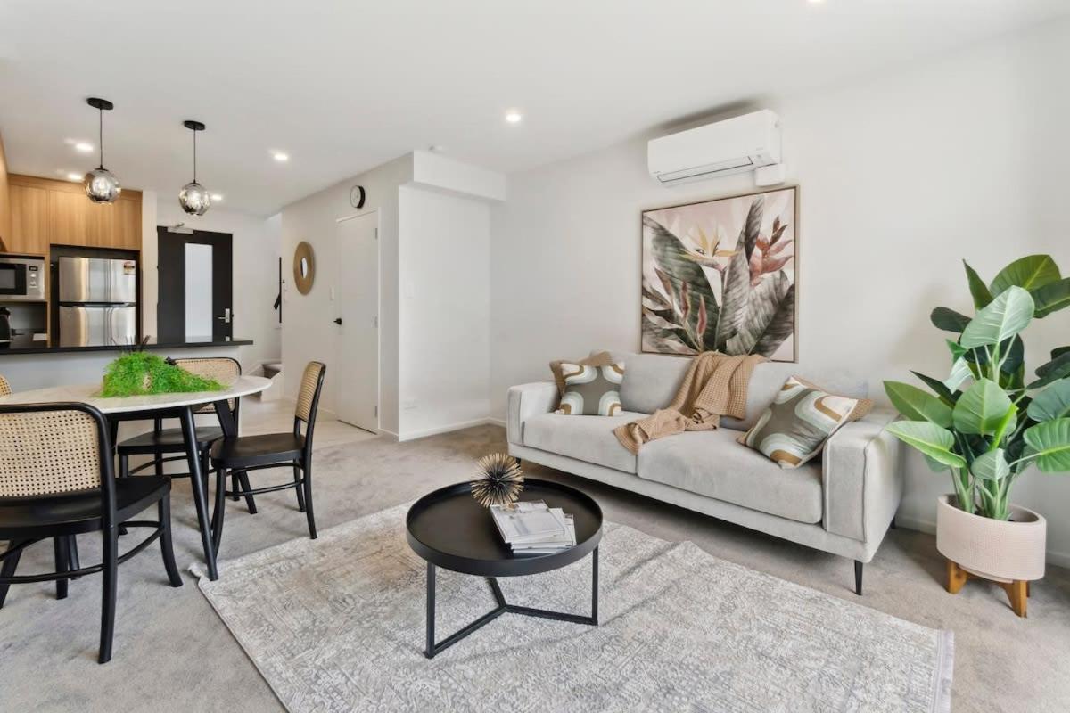 Tudor Nook - Modern Comforts in a Classic Setting - Photo 21