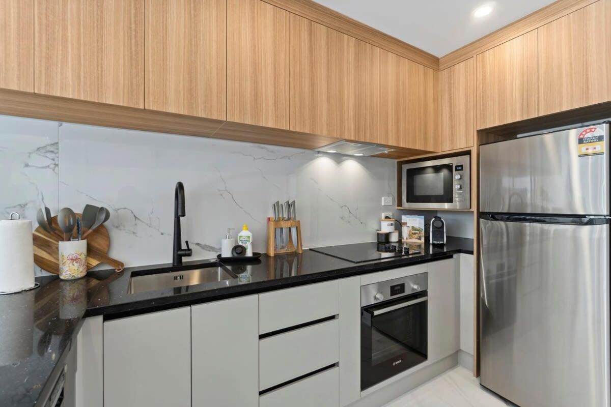 Tudor Nook - Modern Comforts in a Classic Setting - Photo 14