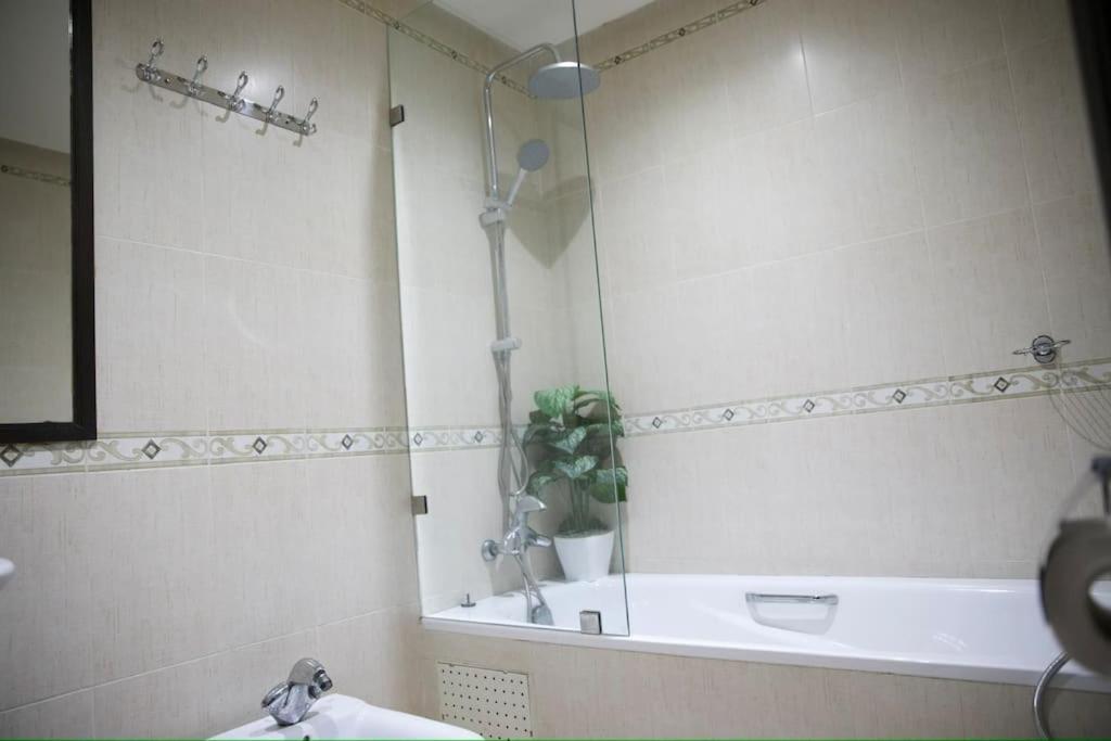 Appartement moderne en plein centre de l'Agdal - Photo 2