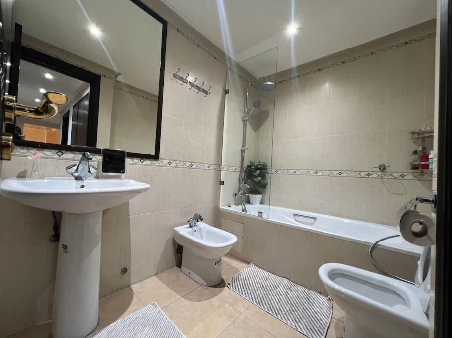 Appartement moderne en plein centre de l'Agdal - Photo 13