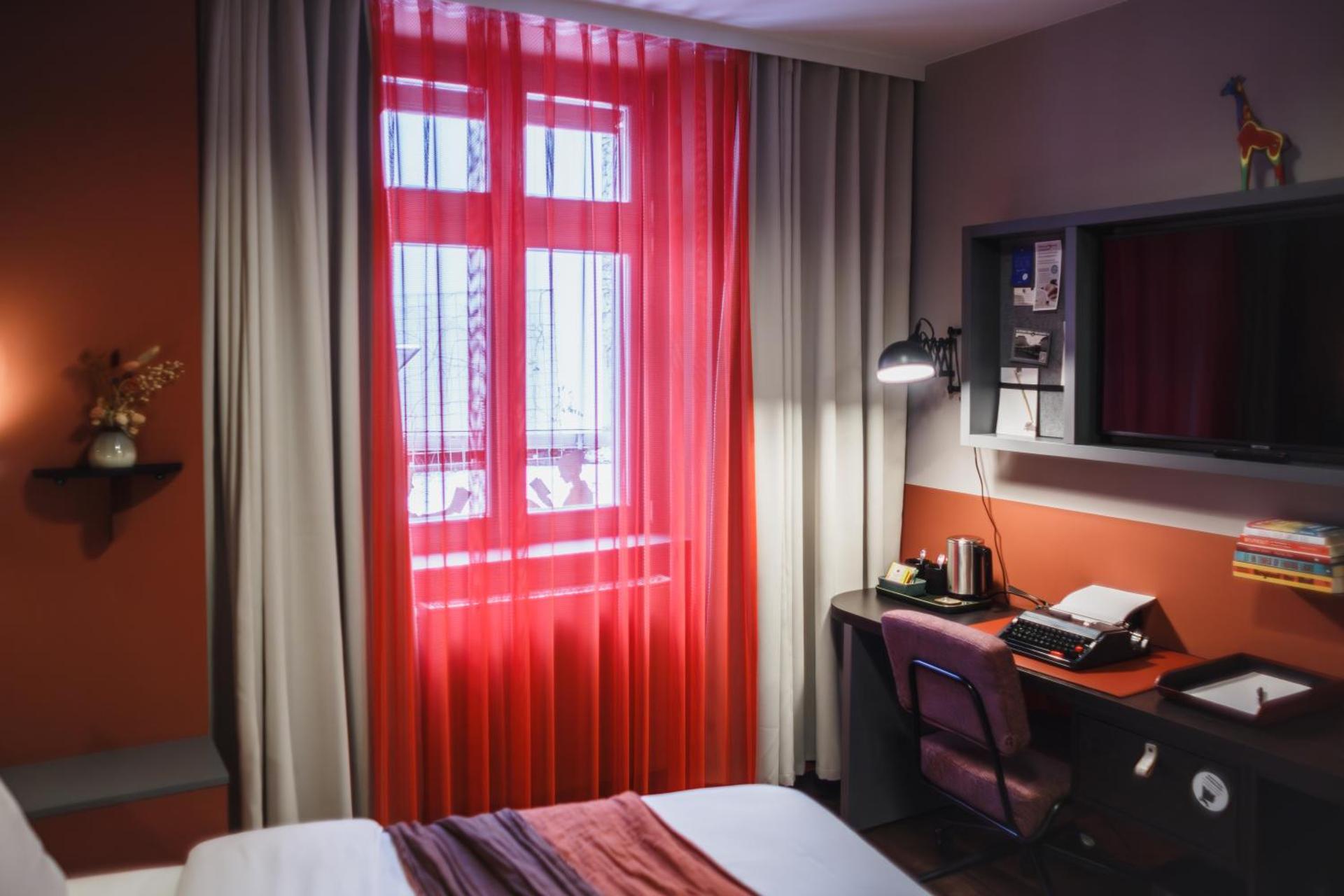 The Circus Hotel - Photo 97