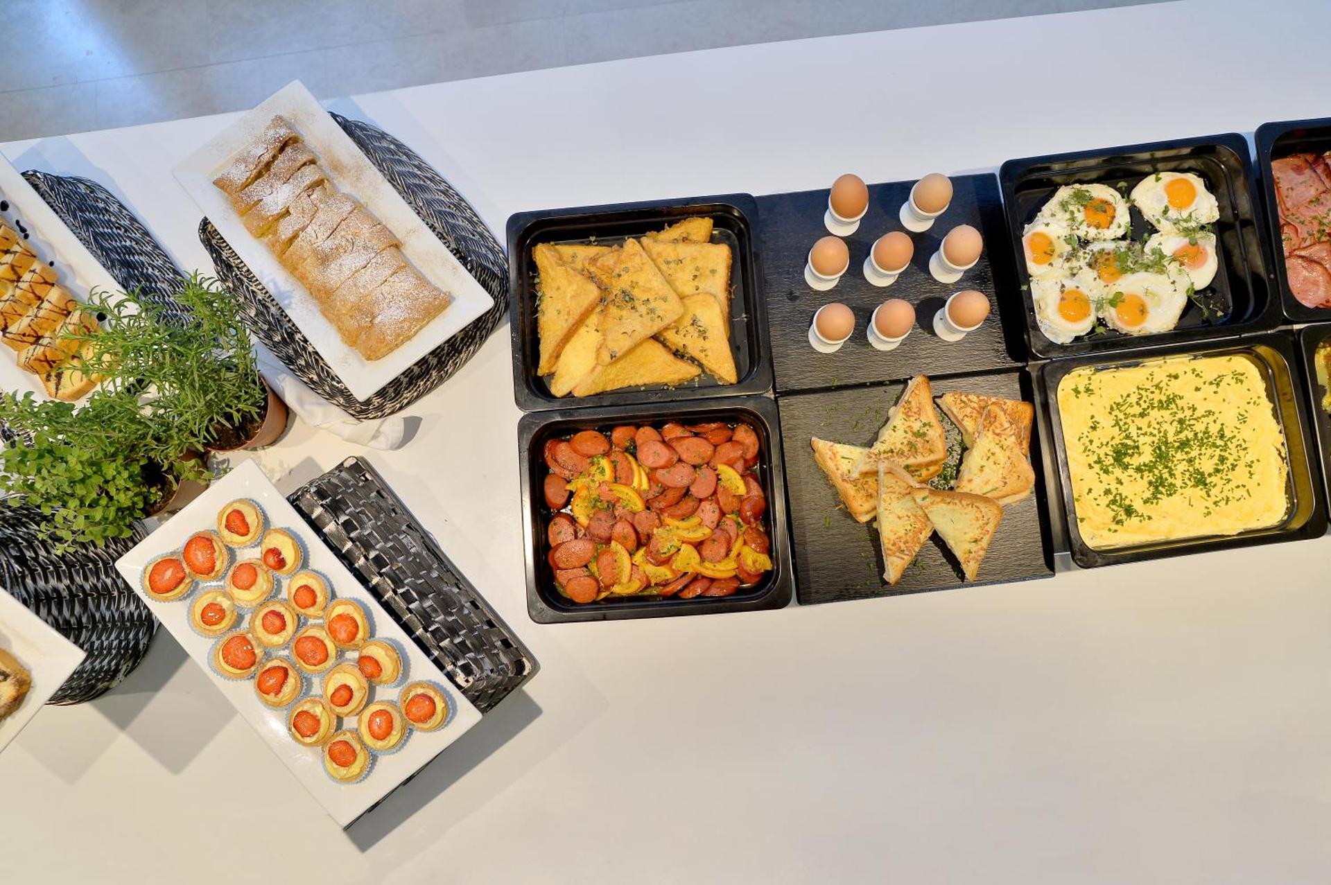 Airotel Parthenon - Photo 17