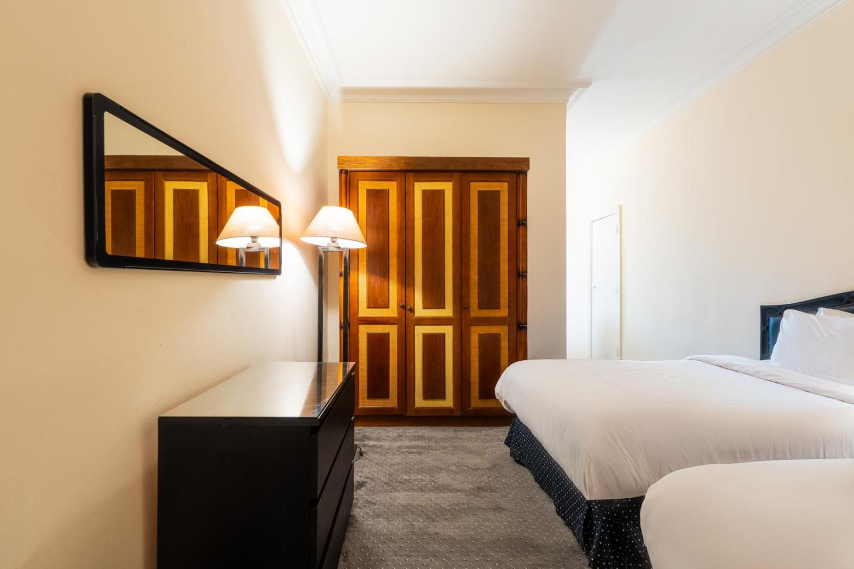 Om Kolthoom Hotel - Photo 13