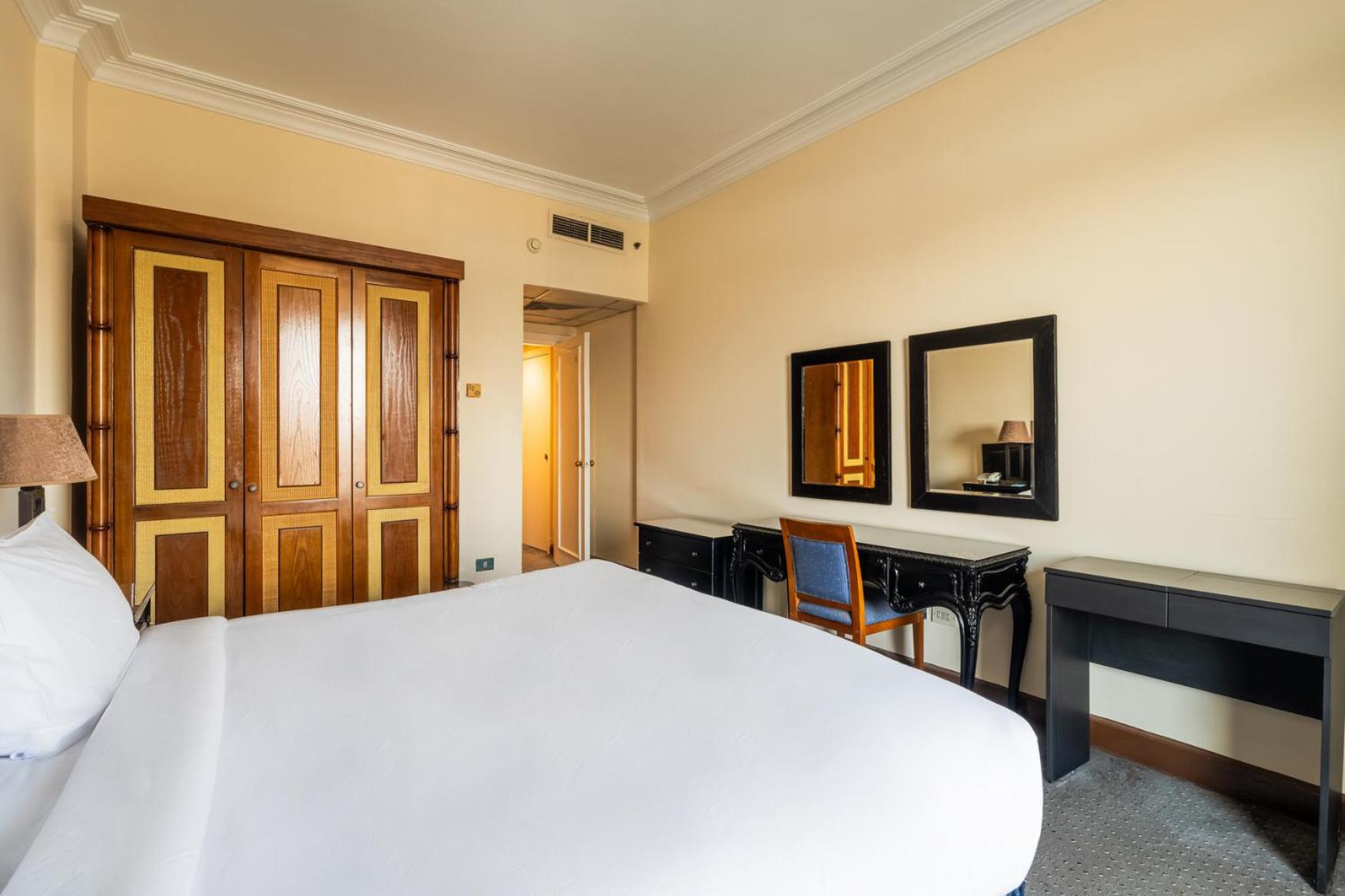 Om Kolthoom Hotel - Photo 17