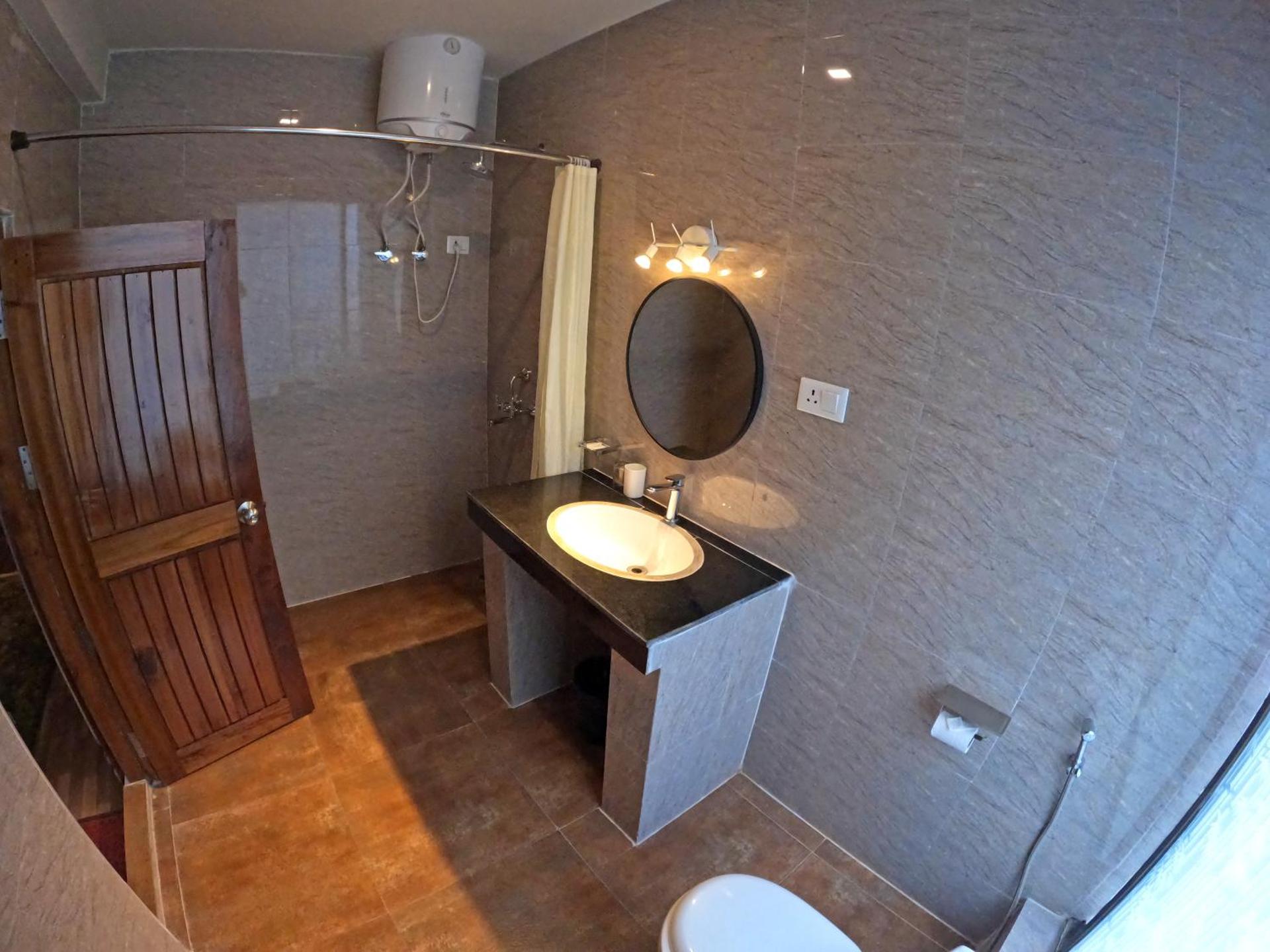 Khamsum Inn - Photo 4