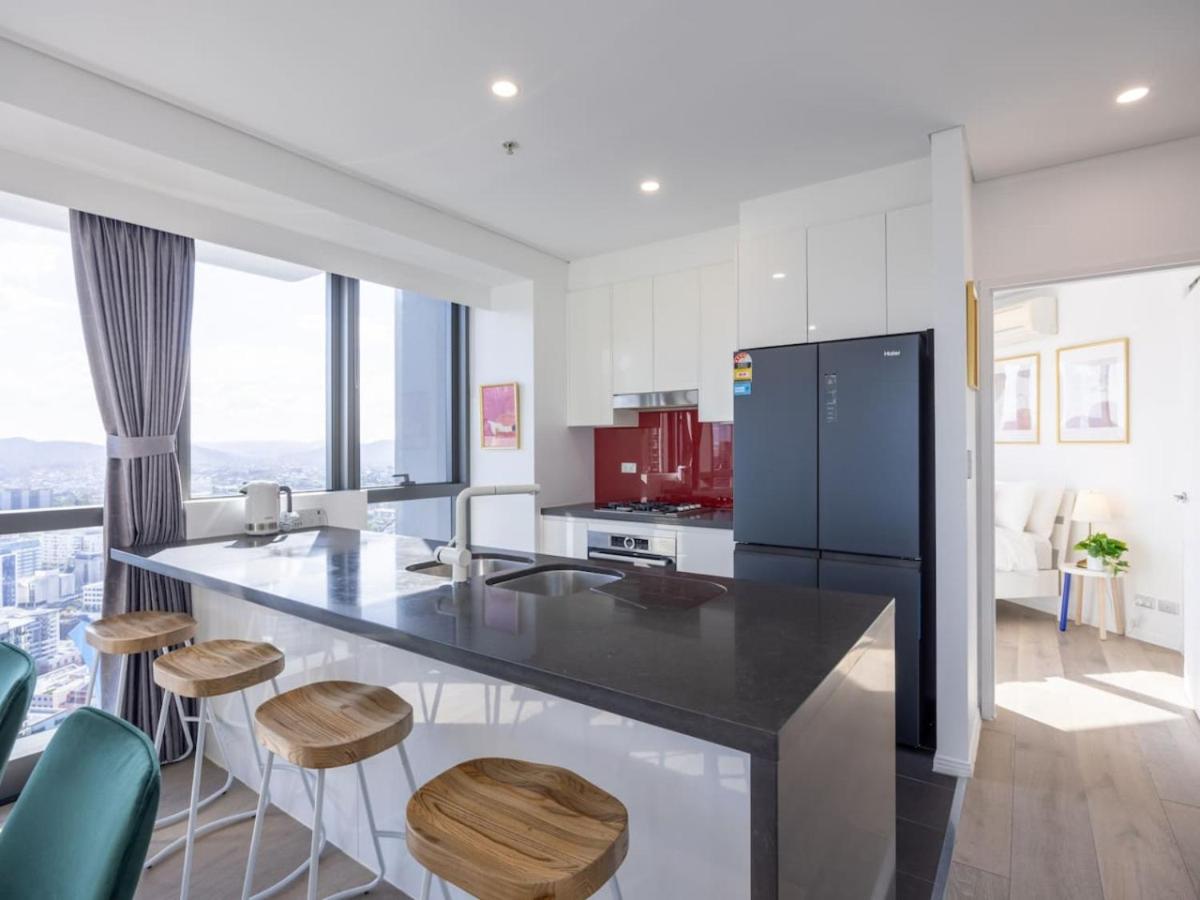 Luxury 3BR Suite Stunning Skyline-River-View at CBD - Photo 11