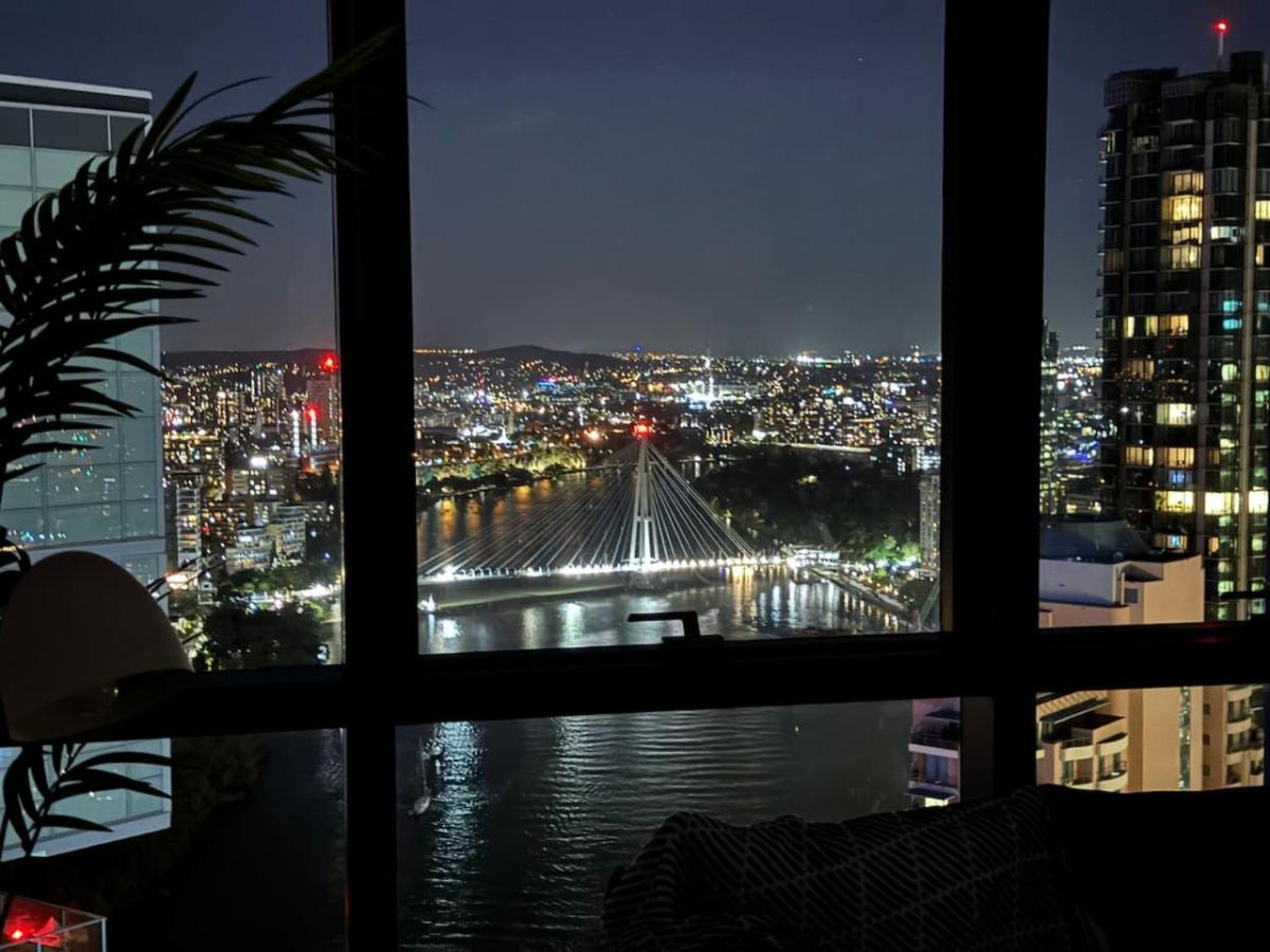 Luxury 3BR Suite Stunning Skyline-River-View at CBD - Photo 4