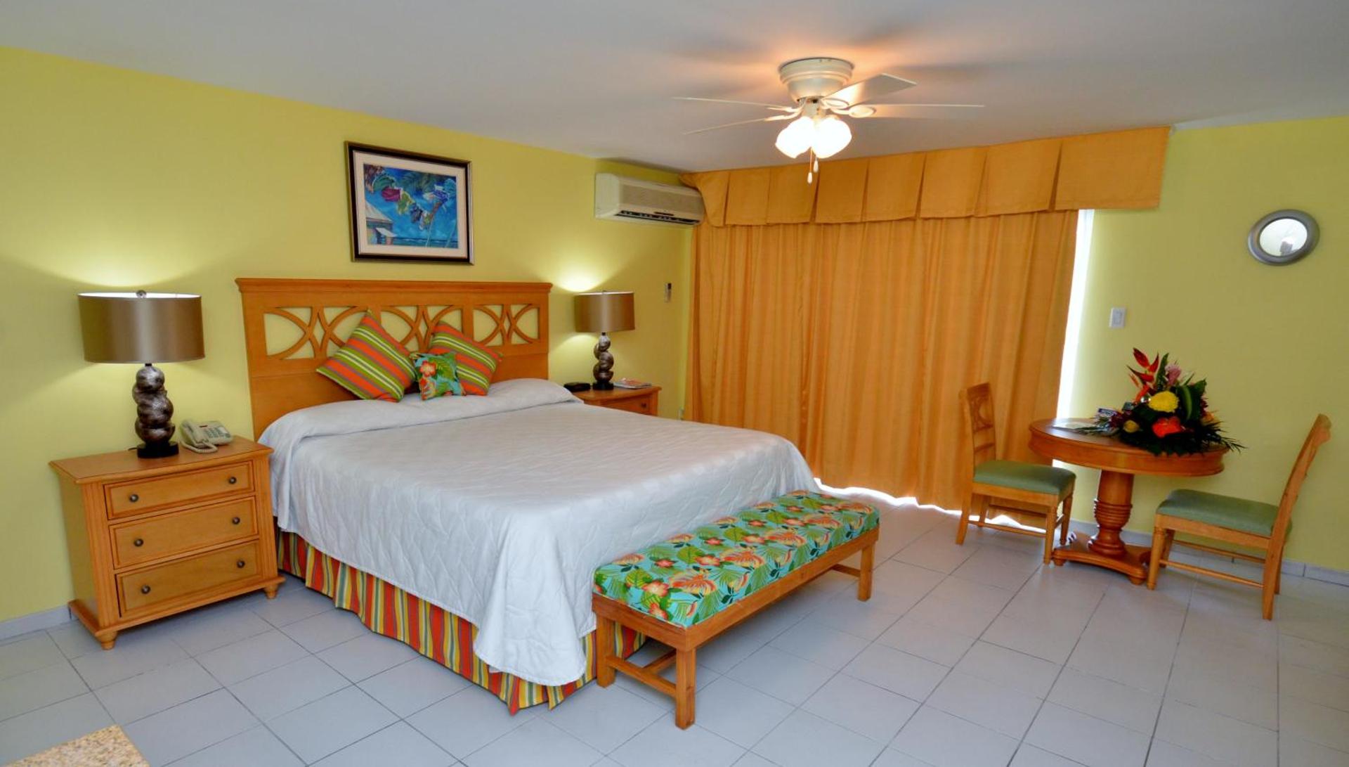 The Atrium Beach Resort and Spa Sint Maarten, Ascend Hotel Collection - Photo 28