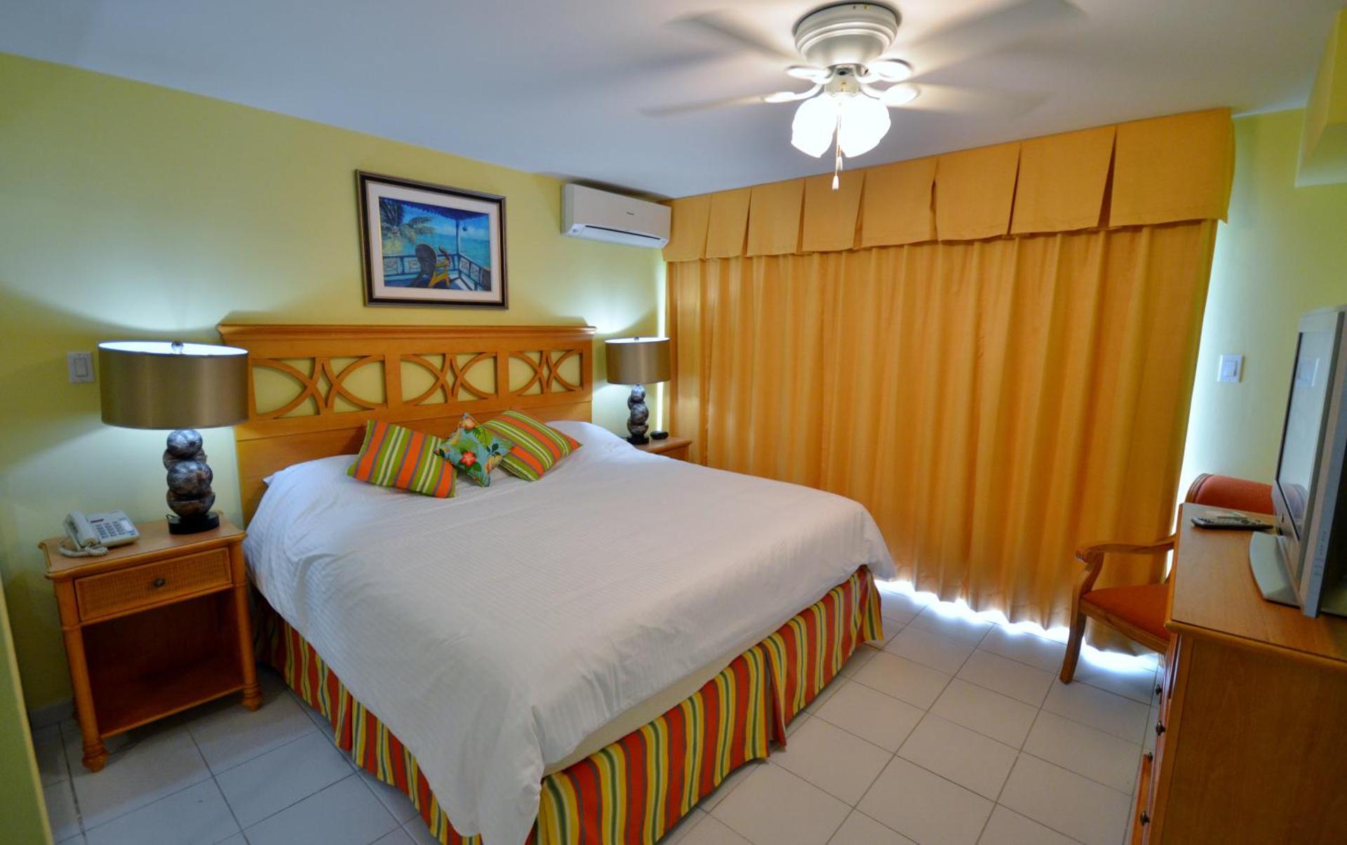 The Atrium Beach Resort and Spa Sint Maarten, Ascend Hotel Collection - Photo 8