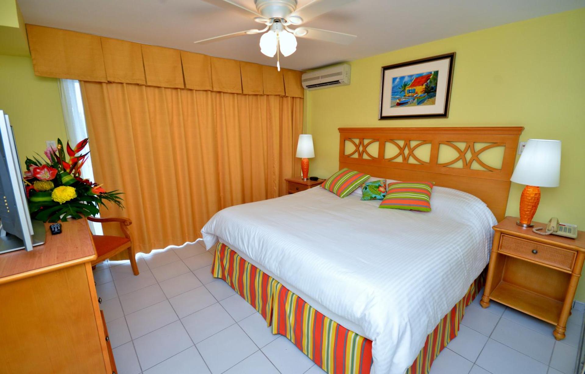 The Atrium Beach Resort and Spa Sint Maarten, Ascend Hotel Collection - Photo 2