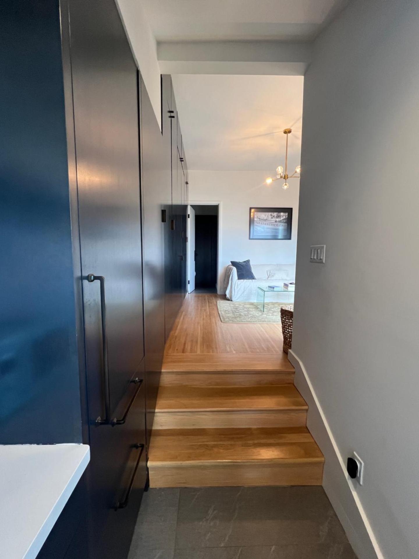 Charming 2BR Cottage with Bay and City Views-Gated Luxury Private Place - Photo 15