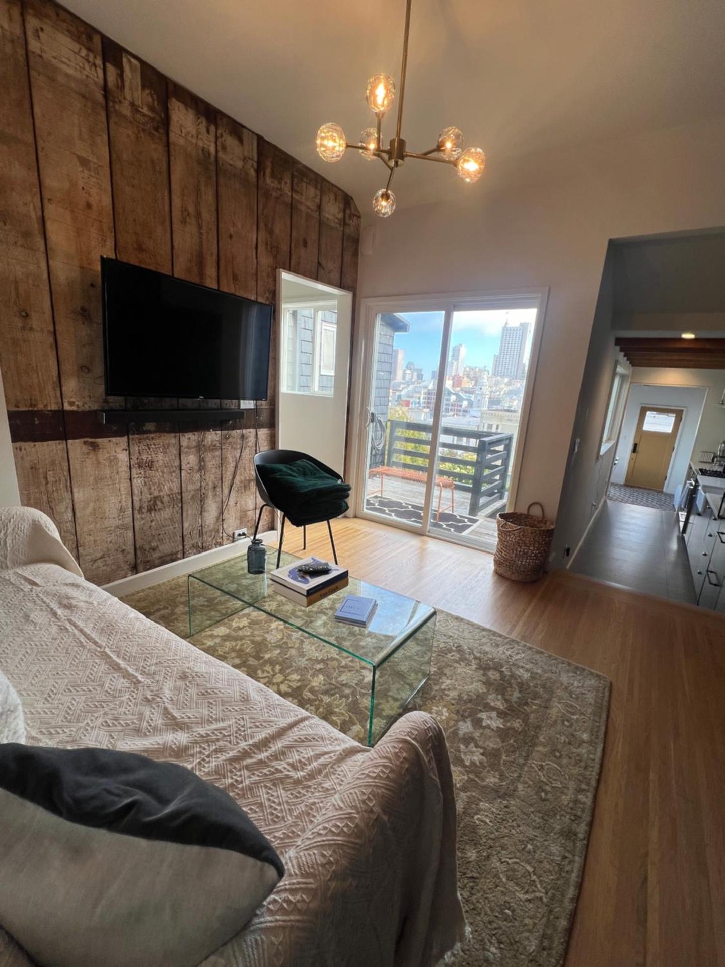 Charming 2BR Cottage with Bay and City Views-Gated Luxury Private Place - Photo 17