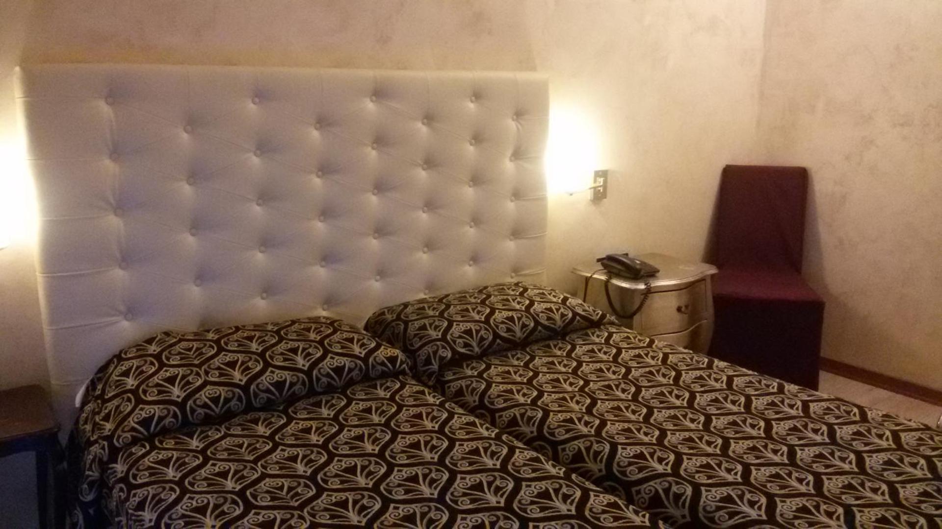 Hotel Continental - Photo 14