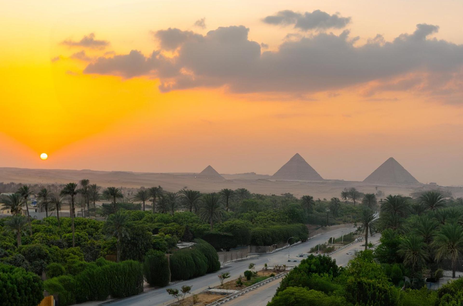 Pyramids sunrise inn - Photo 172