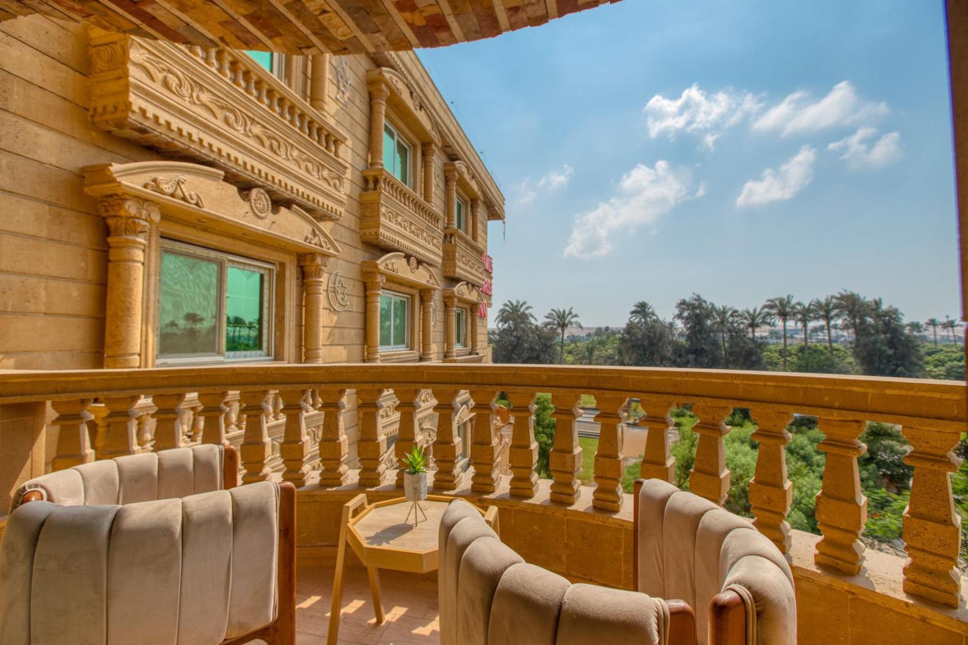 Pyramids sunrise inn - Photo 95