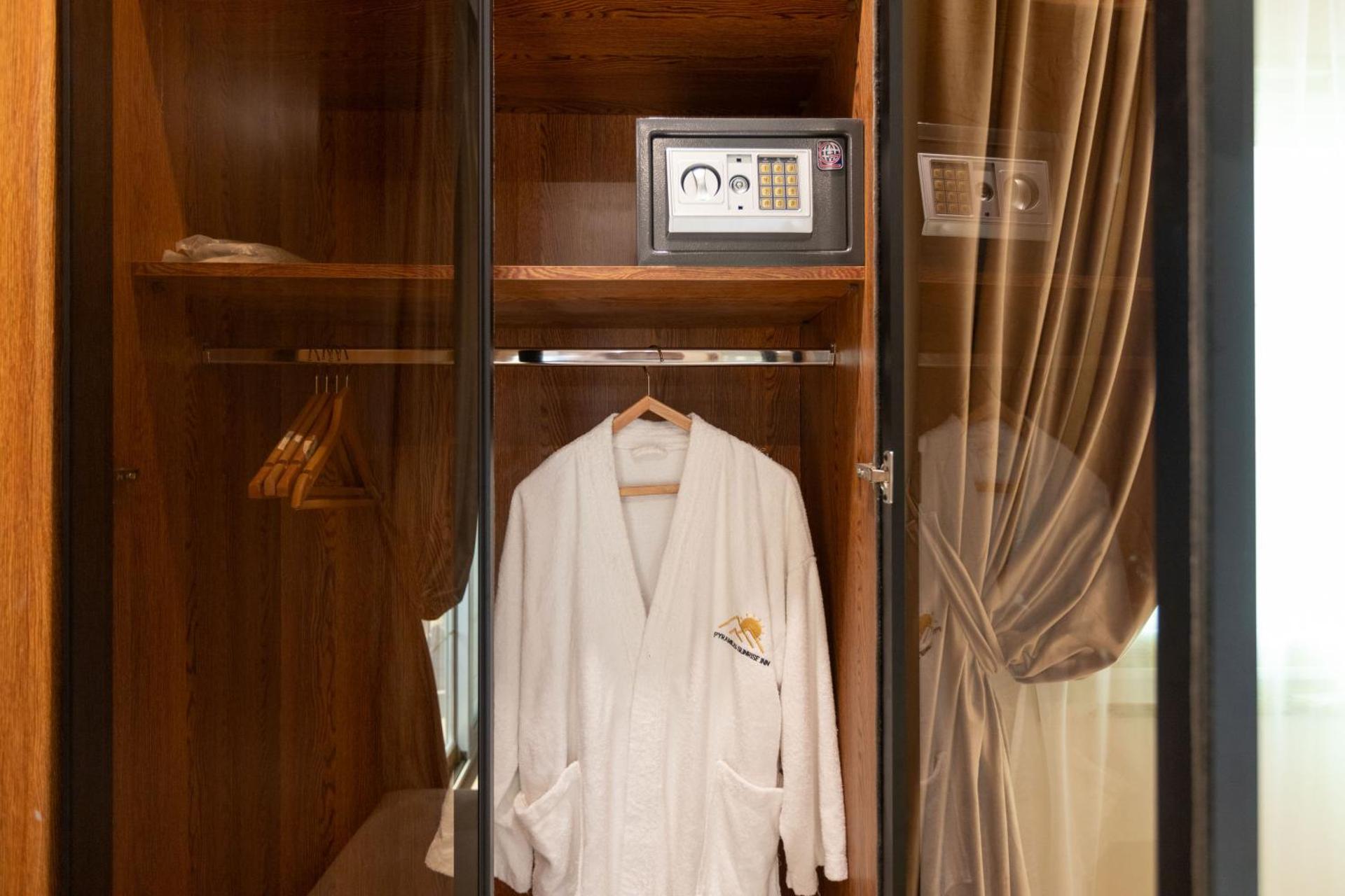 Pyramids sunrise inn - Photo 166