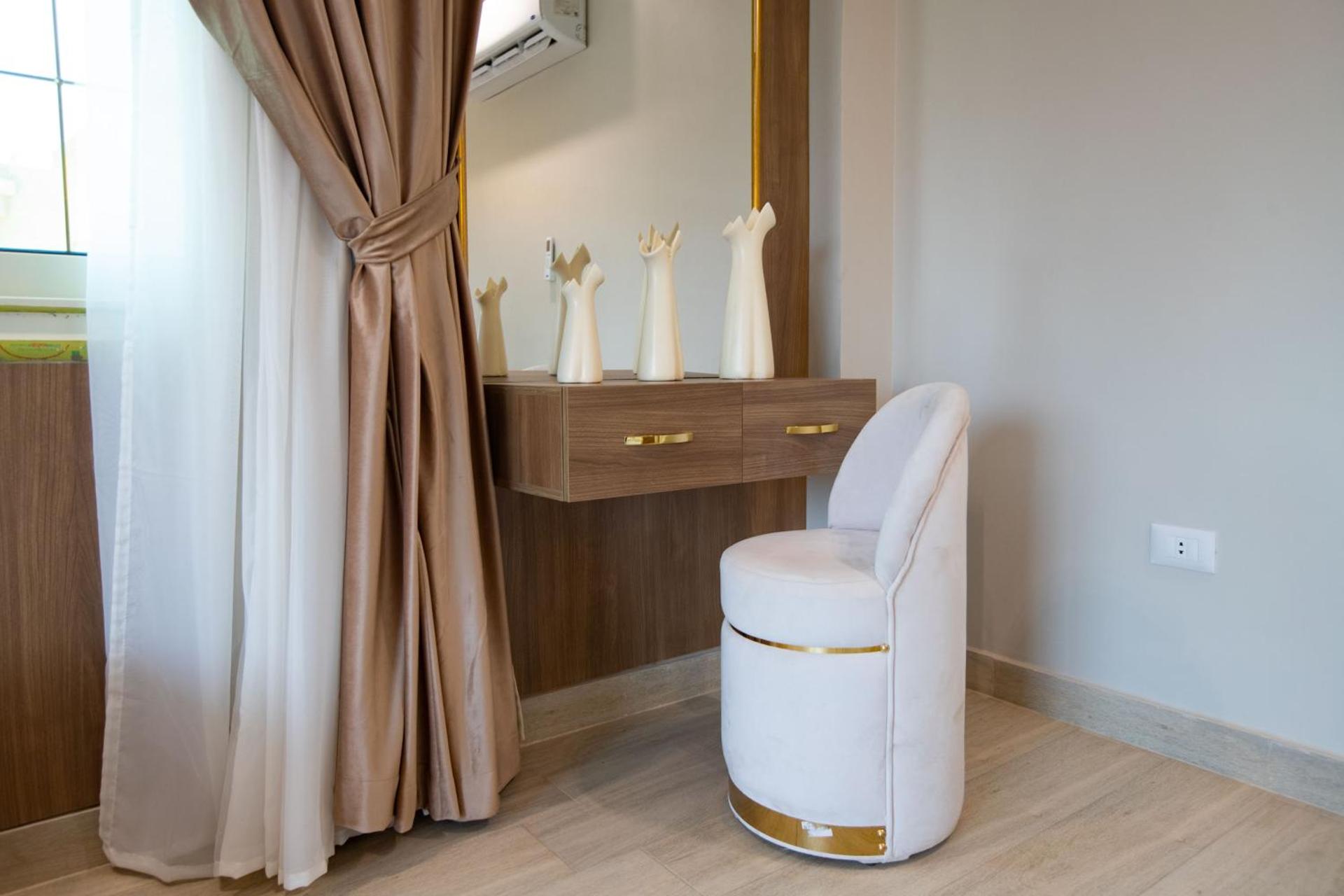 Pyramids sunrise inn - Photo 61