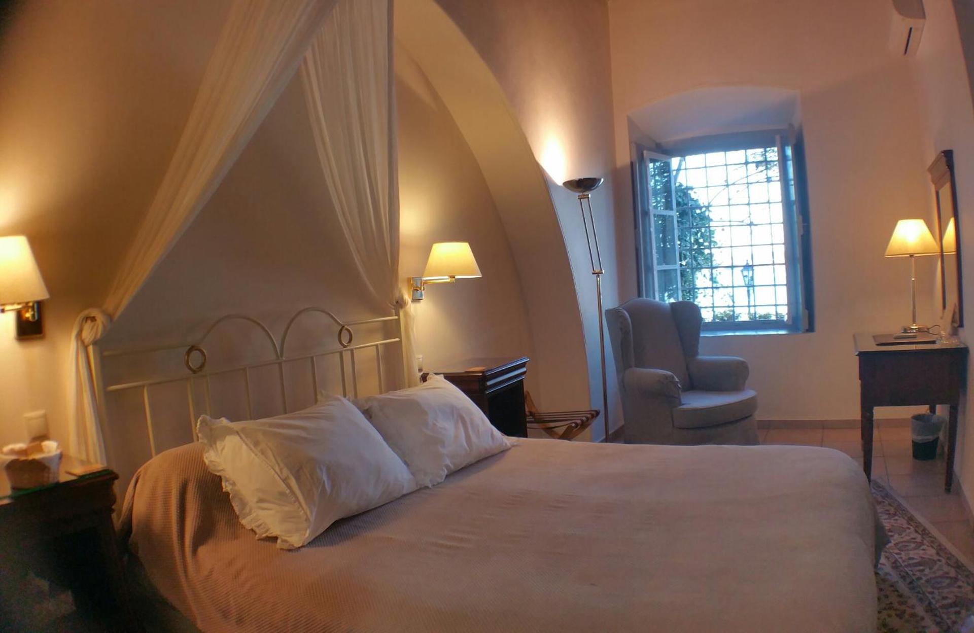 Economou Mansion - Photo 11