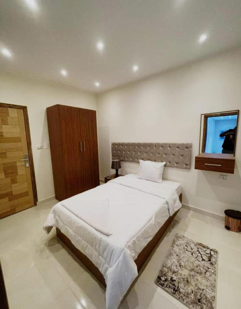 Pyramids On The Spot View