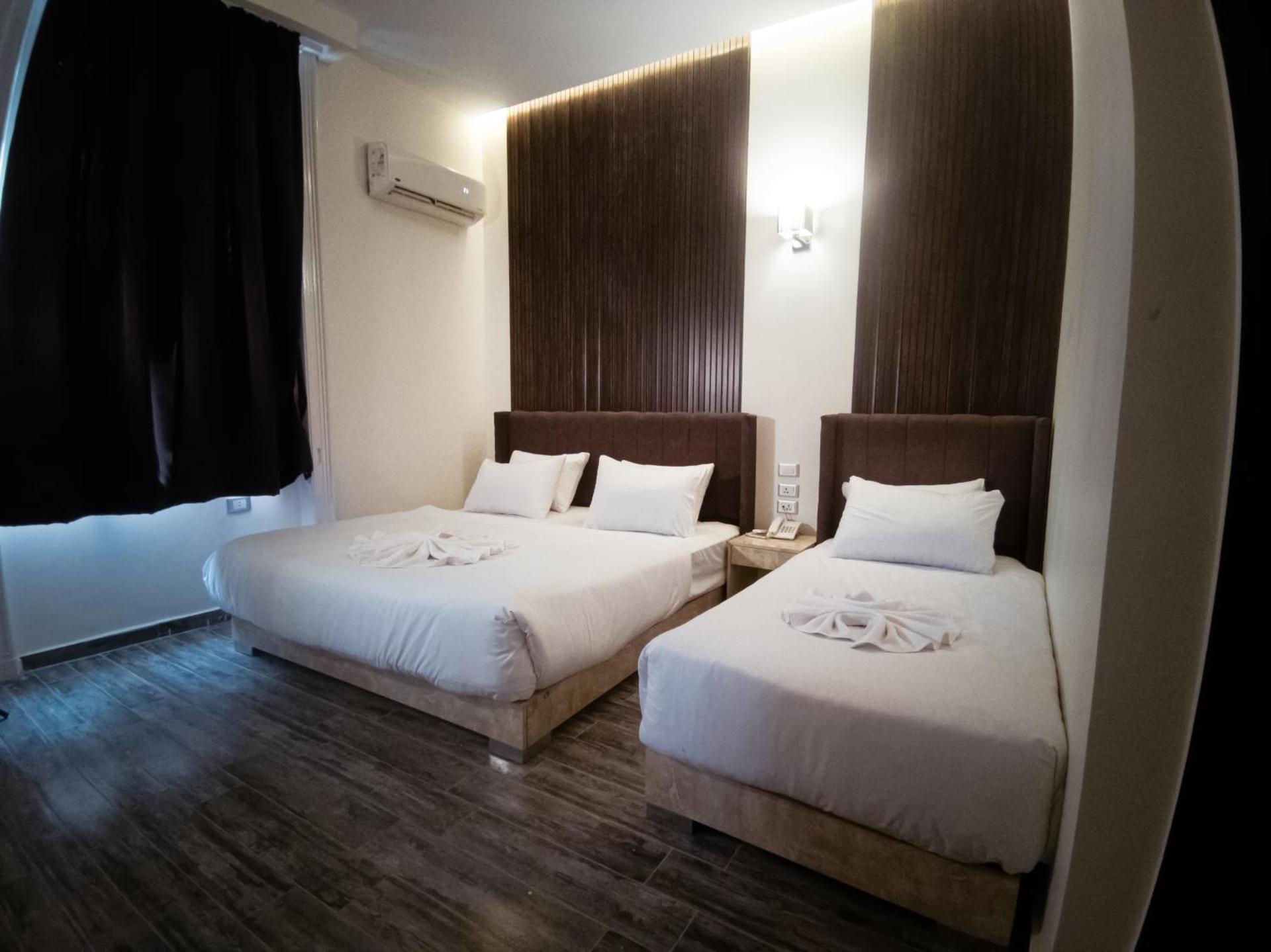 Tourist Plaza Hotel - Photo 26