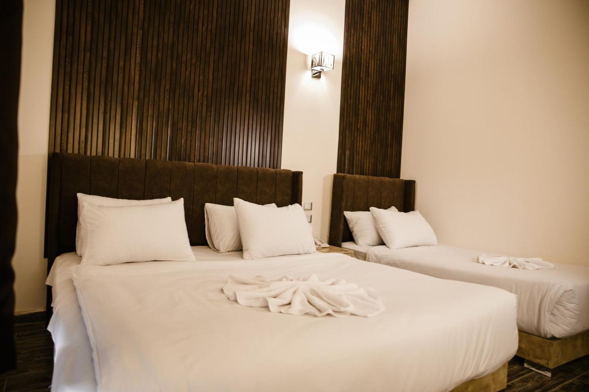 Tourist Plaza Hotel - Photo 27