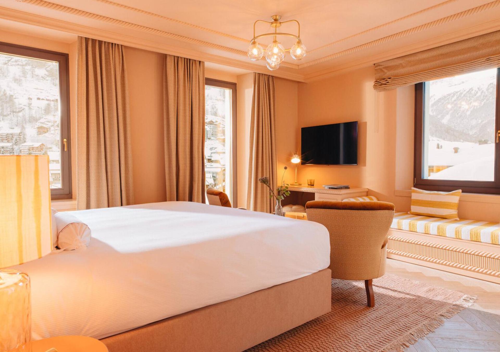 Corner Room with Matterhorn View