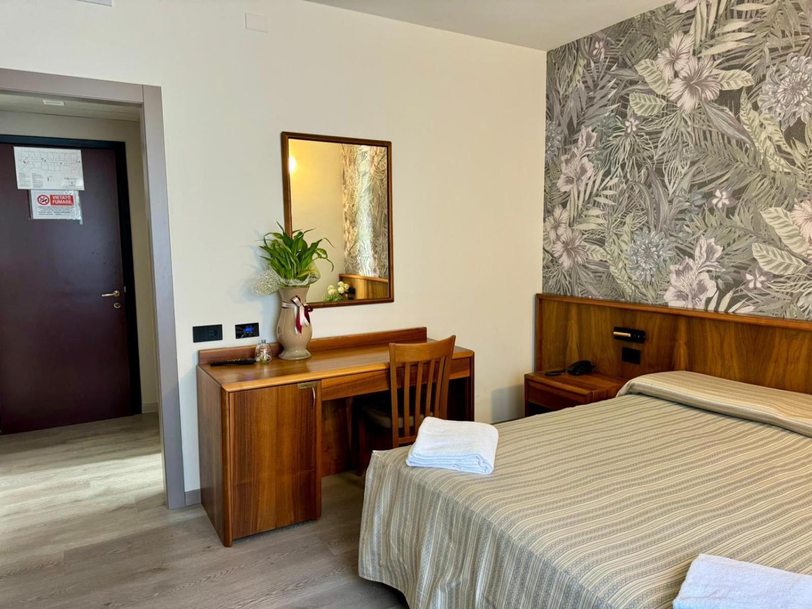 Continental Hotel - Photo 37