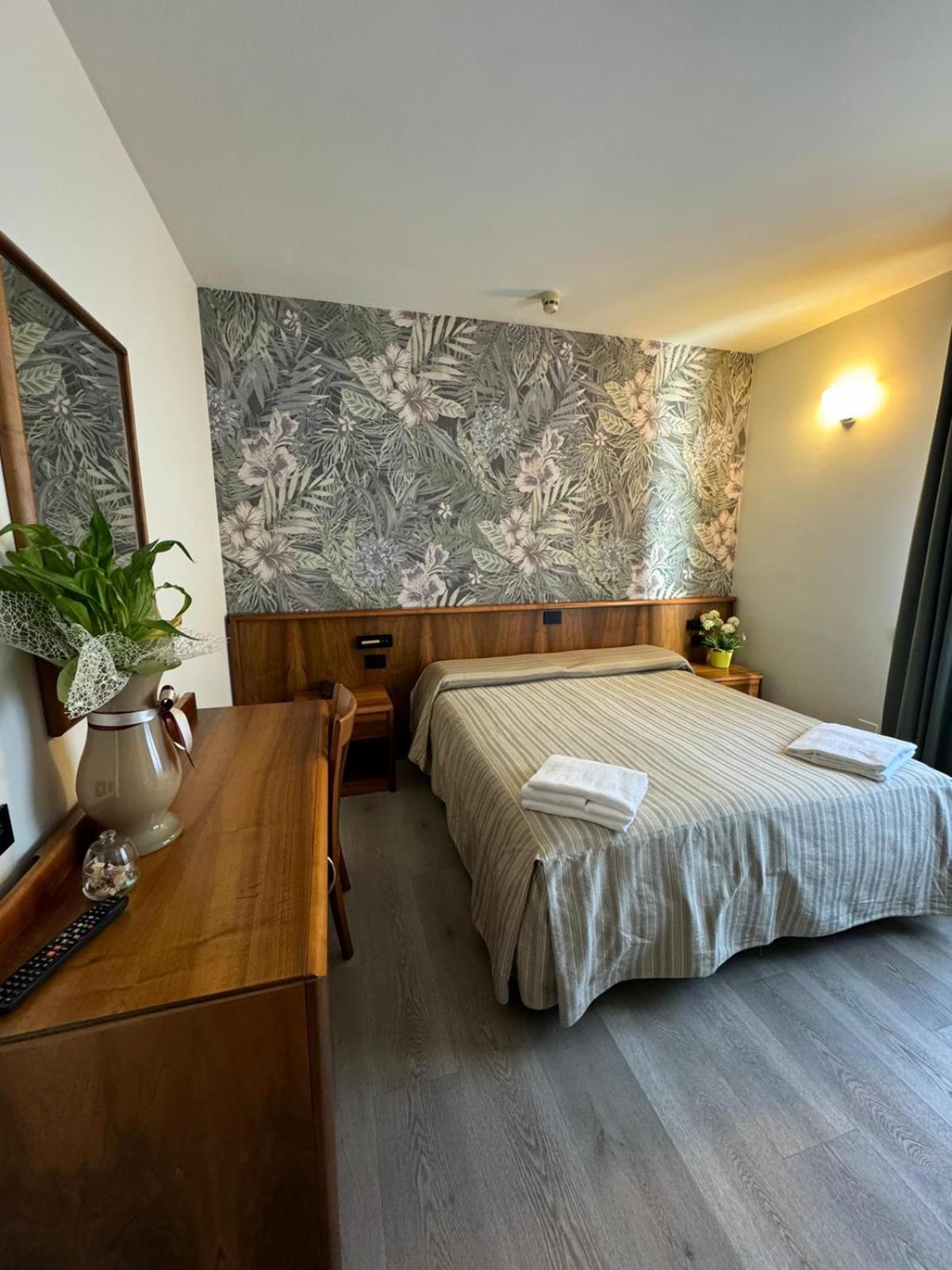 Continental Hotel - Photo 24