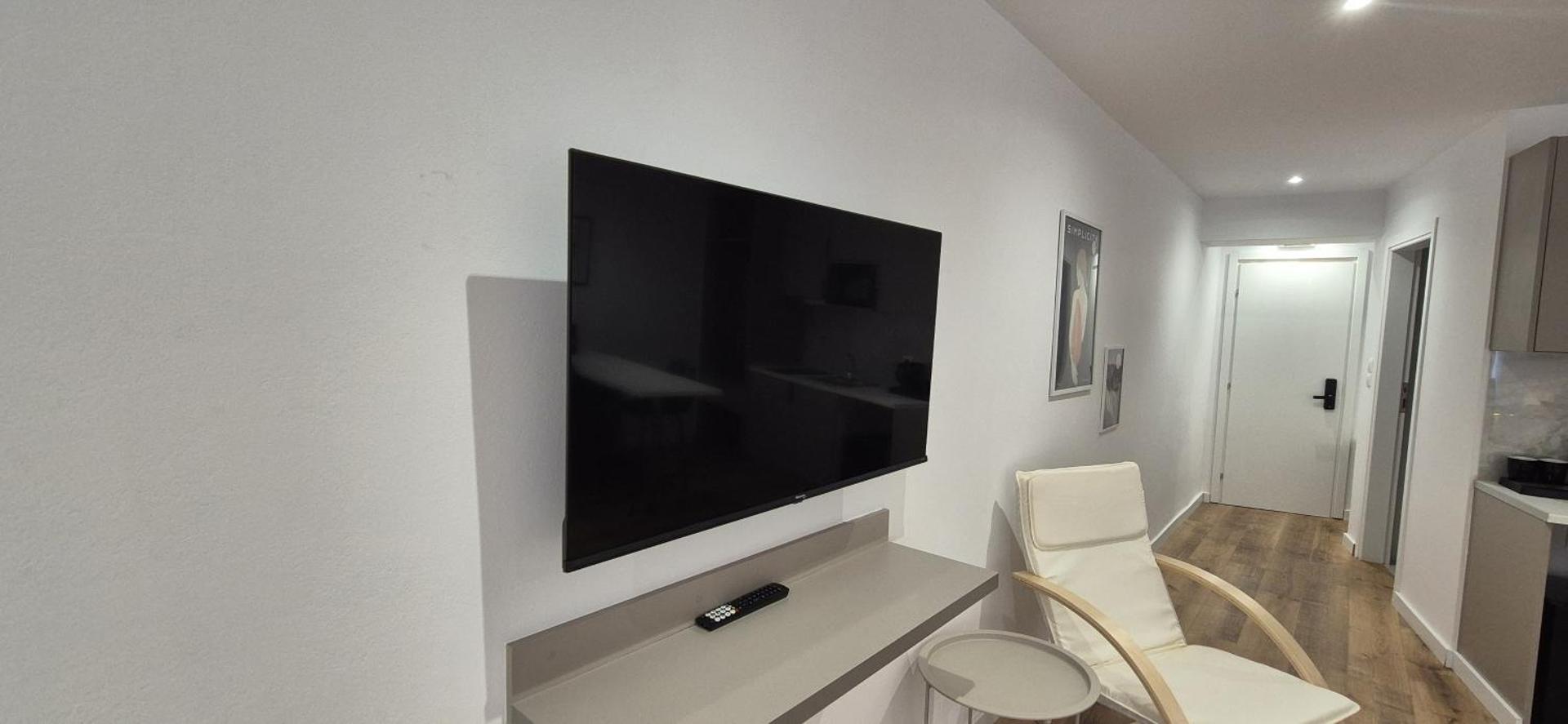 Figleaf Kypseli - Photo 48