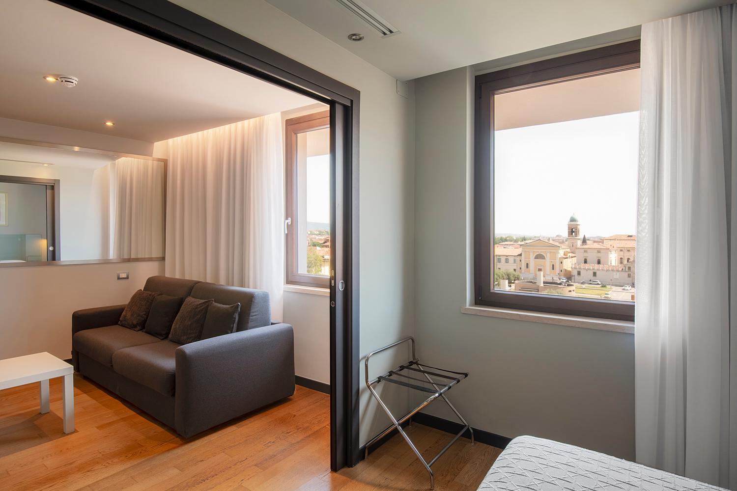 Hotel Verona - Photo 36