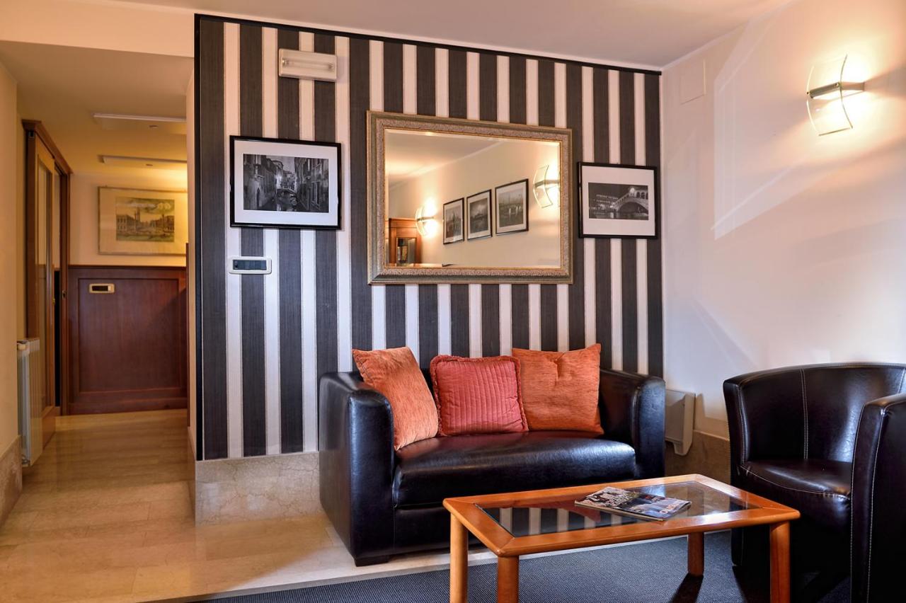 La Locandiera - Photo 19