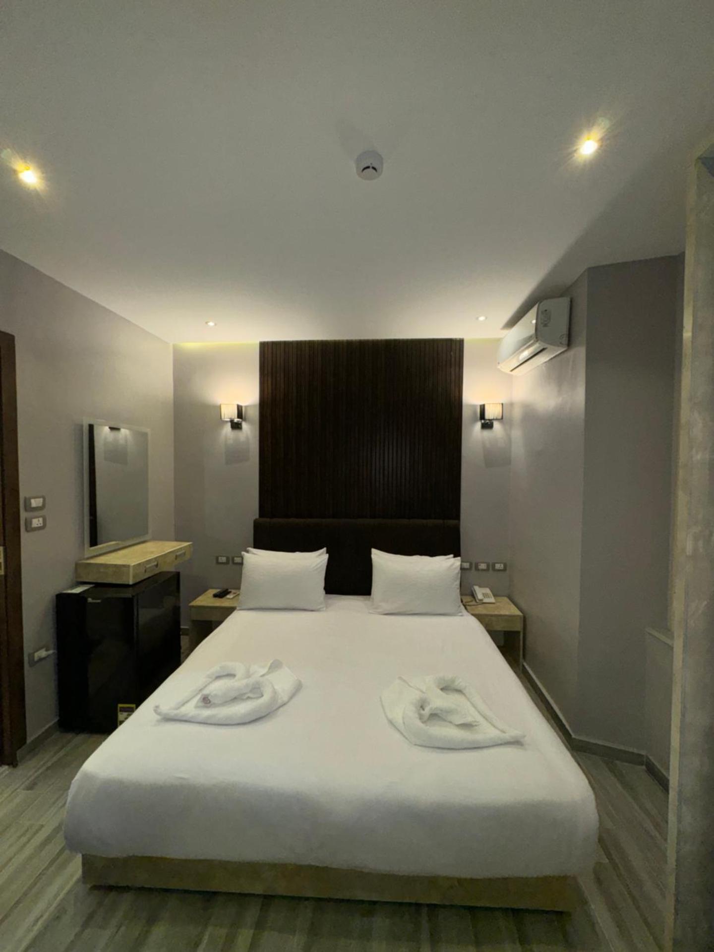 Tourist Plaza Hotel - Photo 34