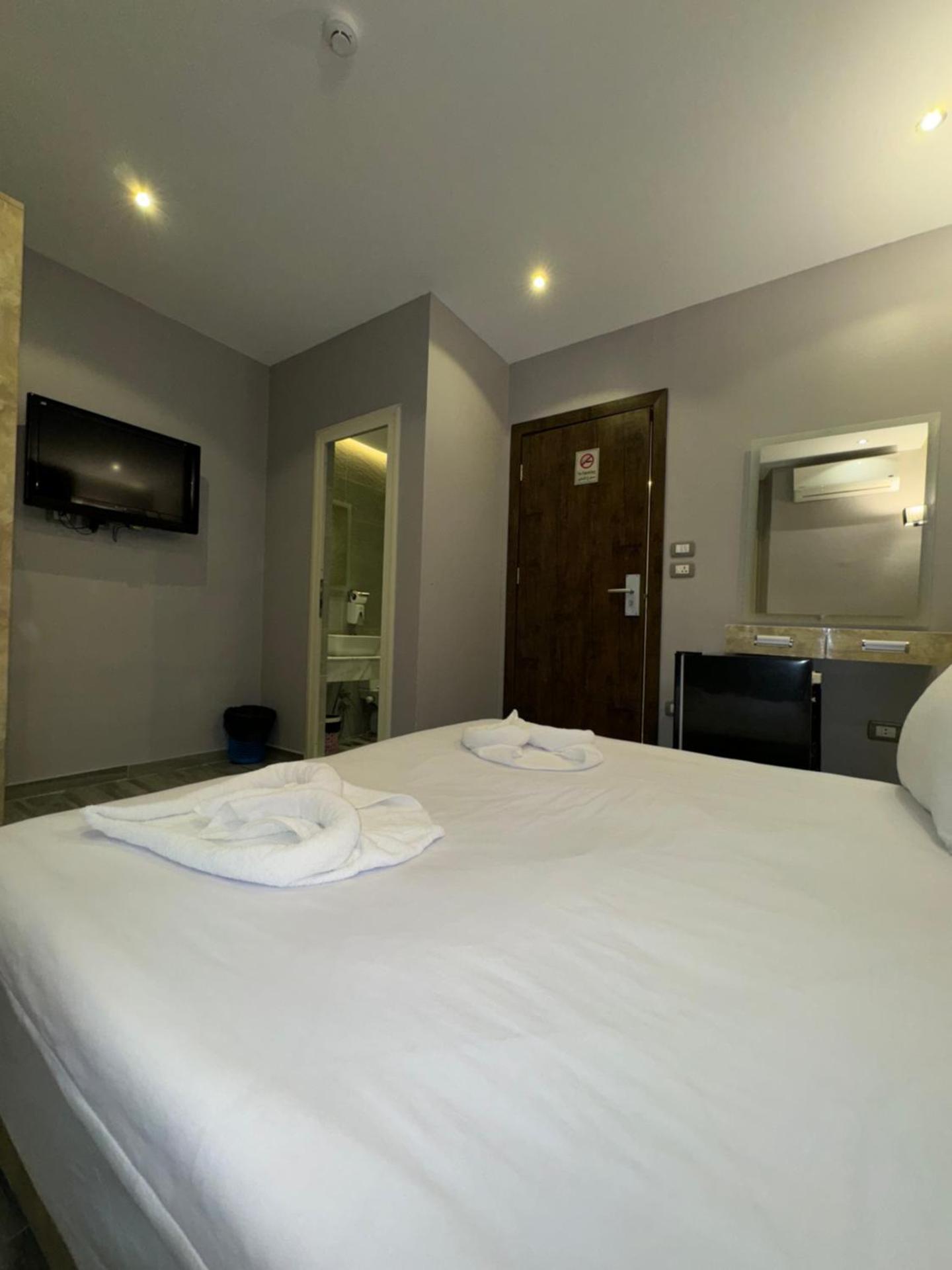 Tourist Plaza Hotel - Photo 25