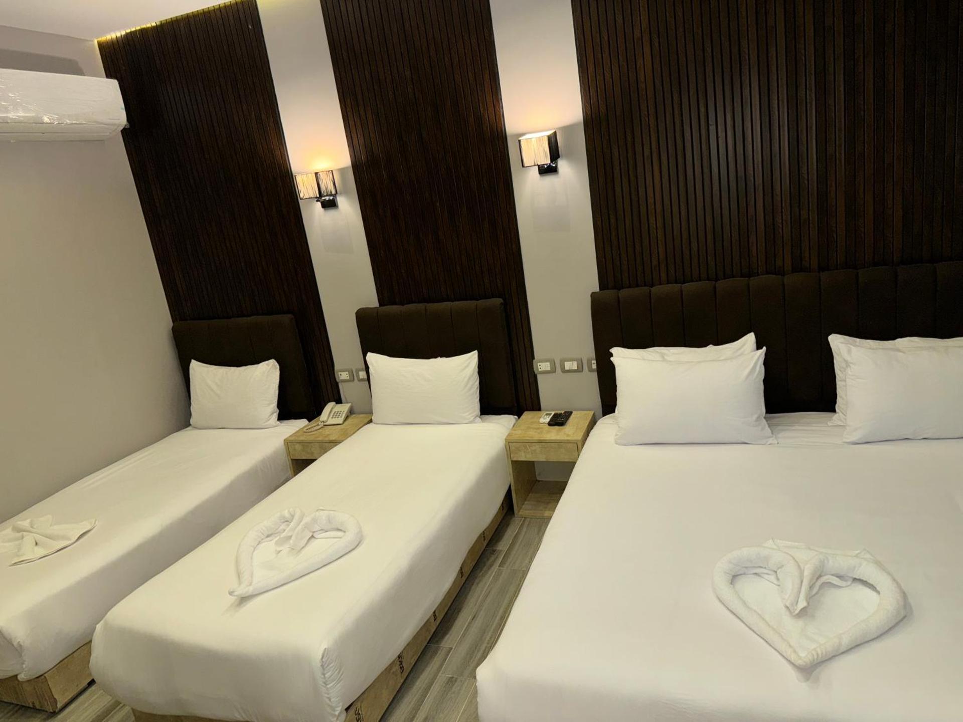 Tourist Plaza Hotel - Photo 42