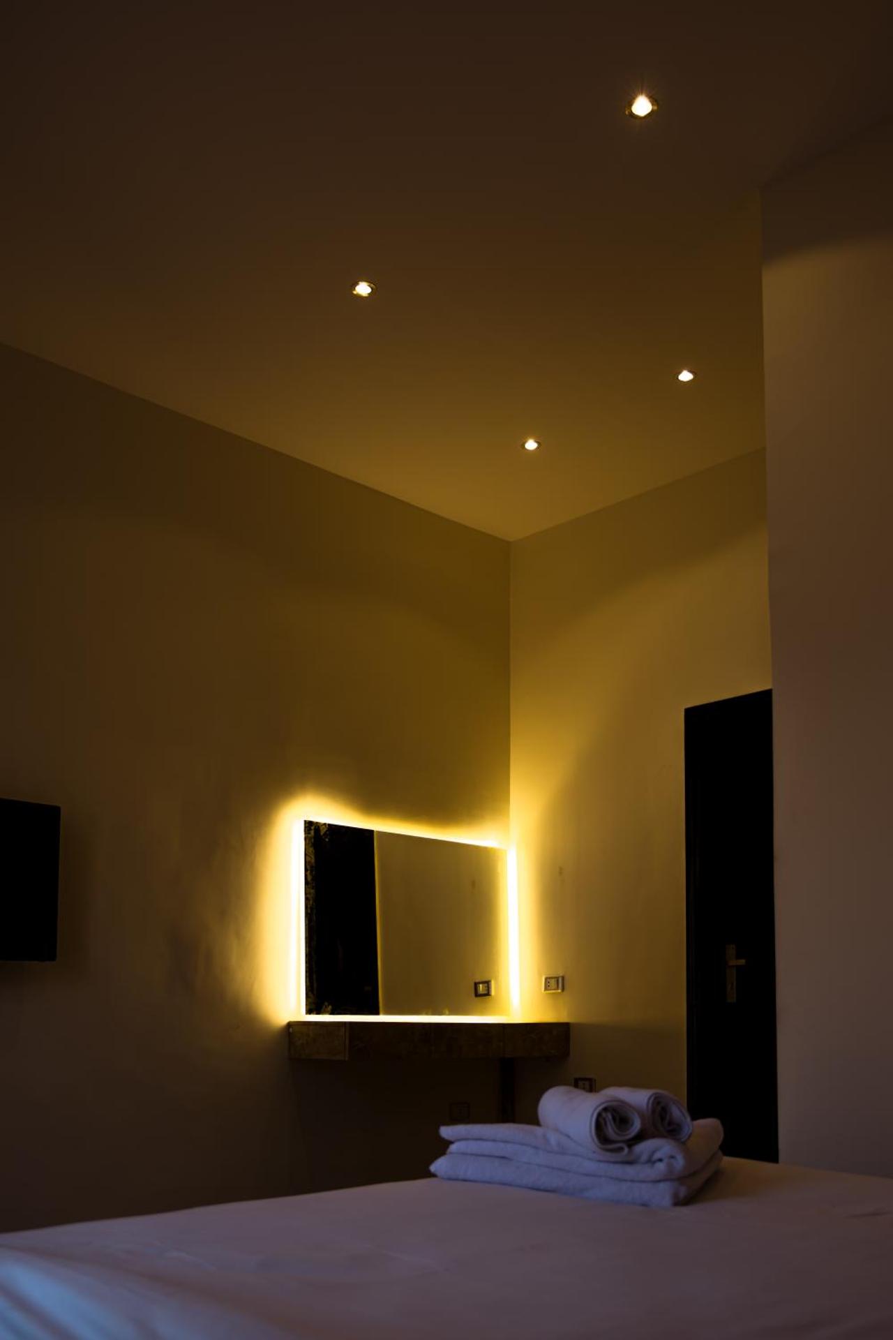 Tourist Plaza Hotel - Photo 13