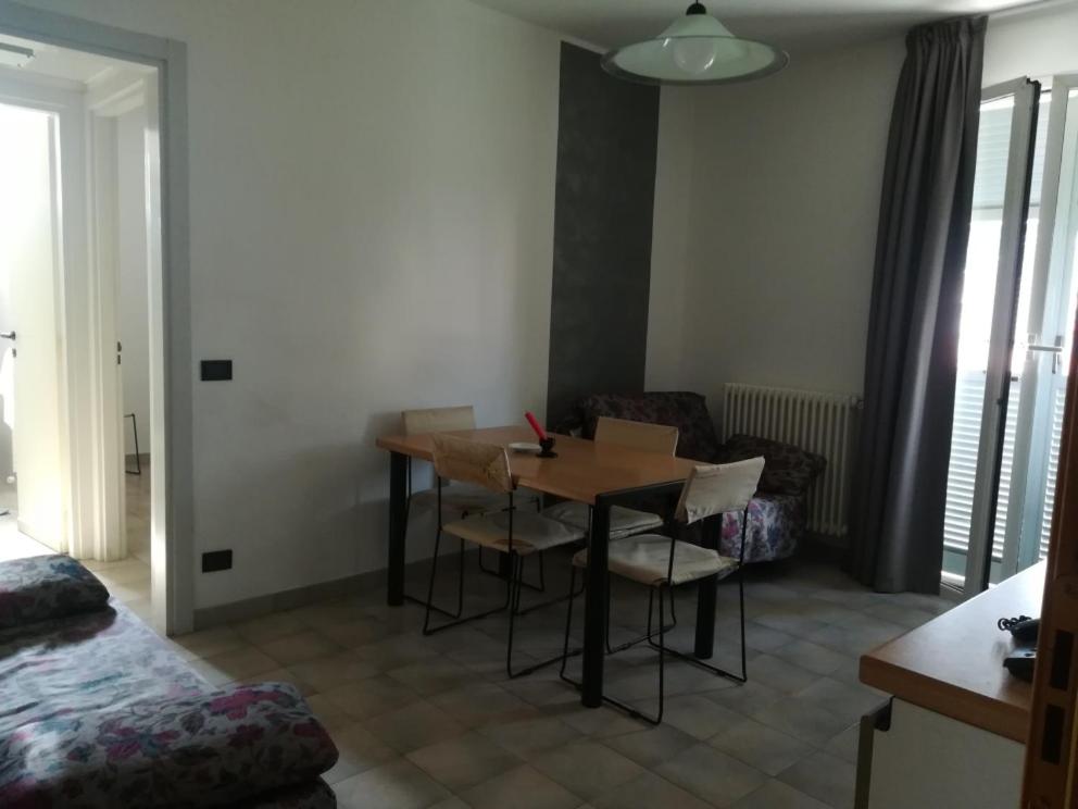  Large One-Bedroom Apartment (4 Adults + 1 Child)