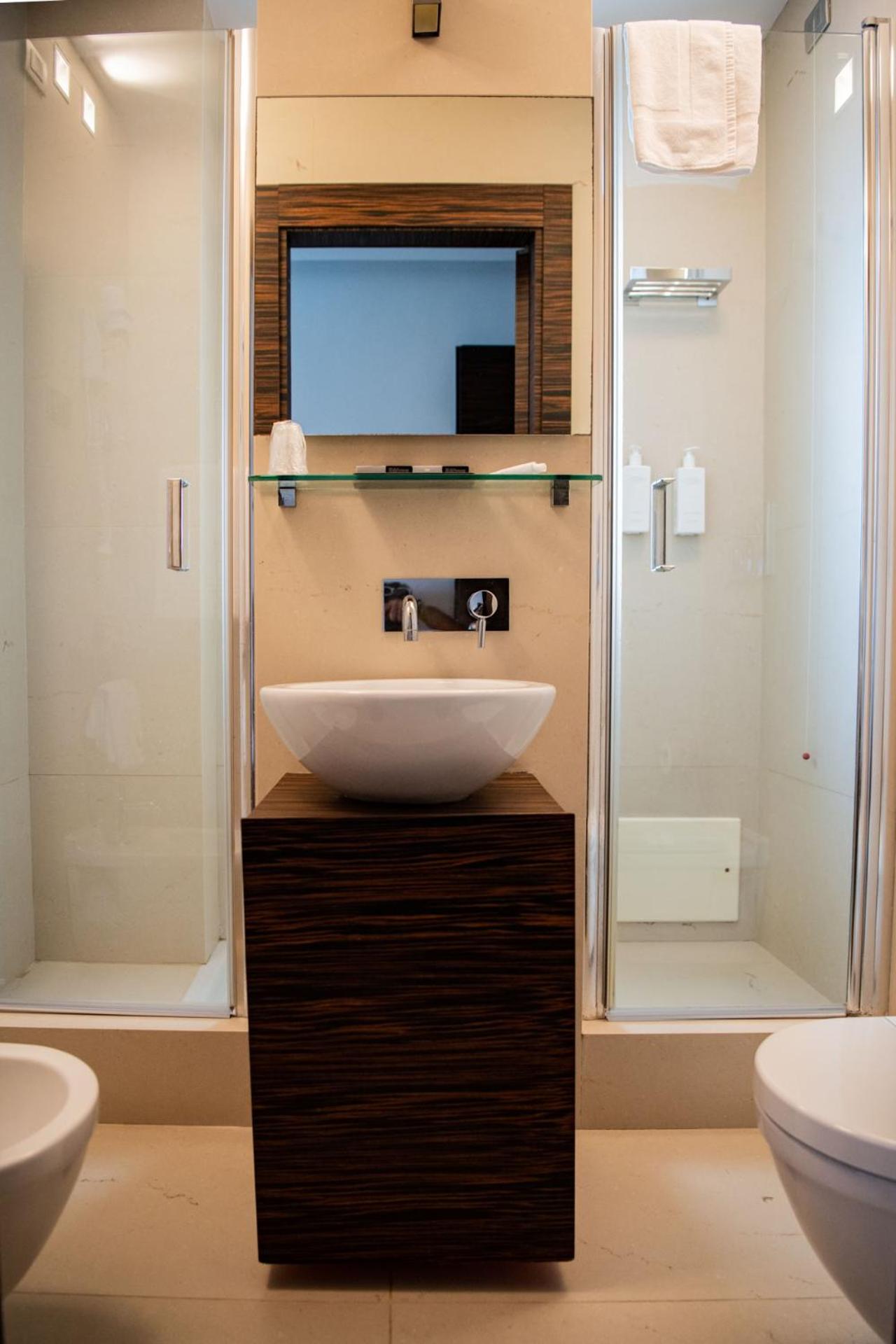 White Hotel - Photo 10