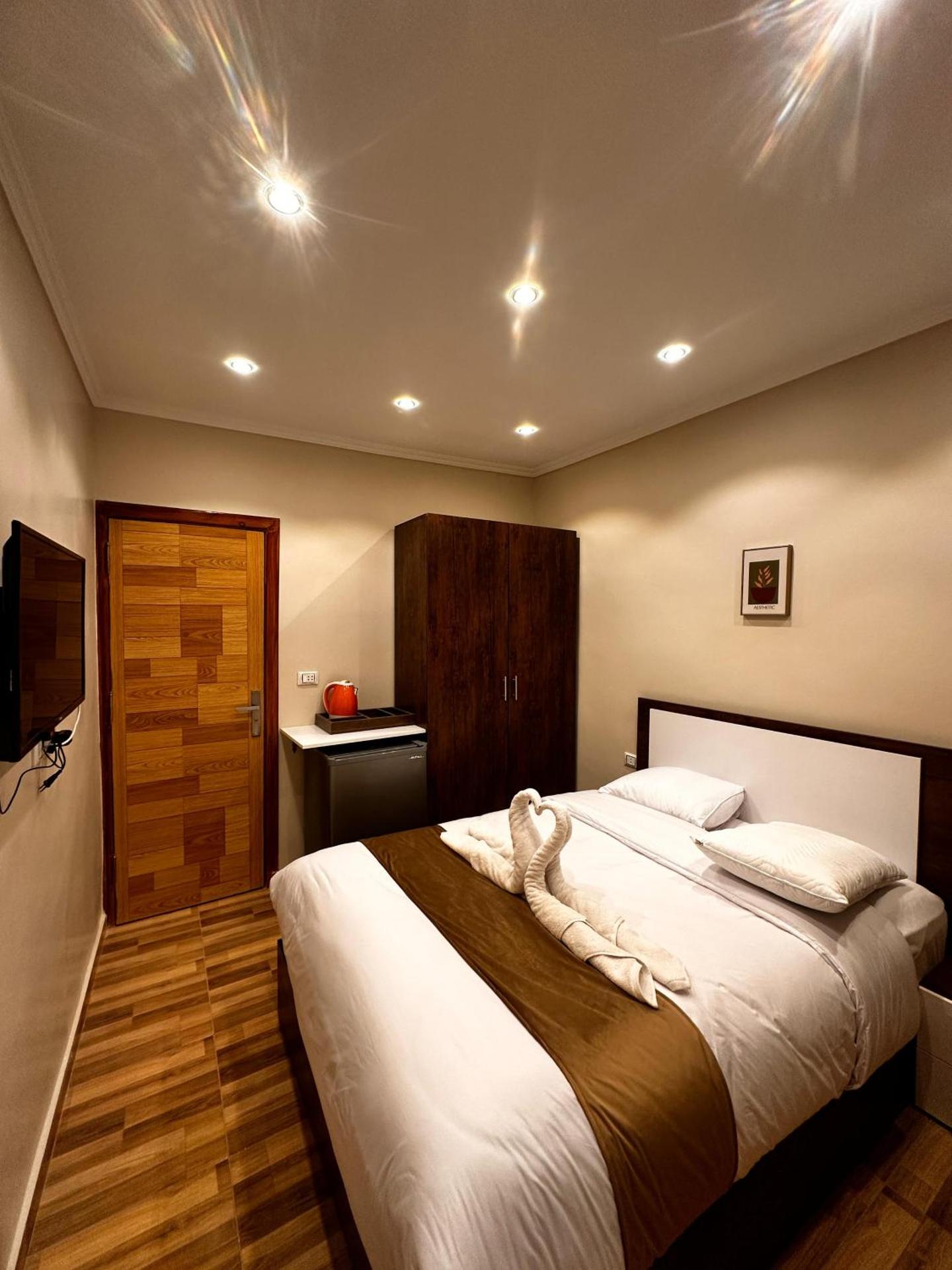 Pyramids On The Spot View - Photo 7