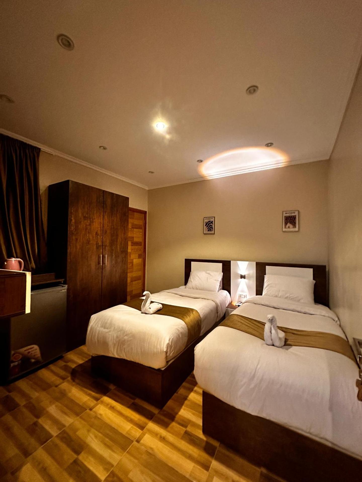 Pyramids On The Spot View - Photo 27