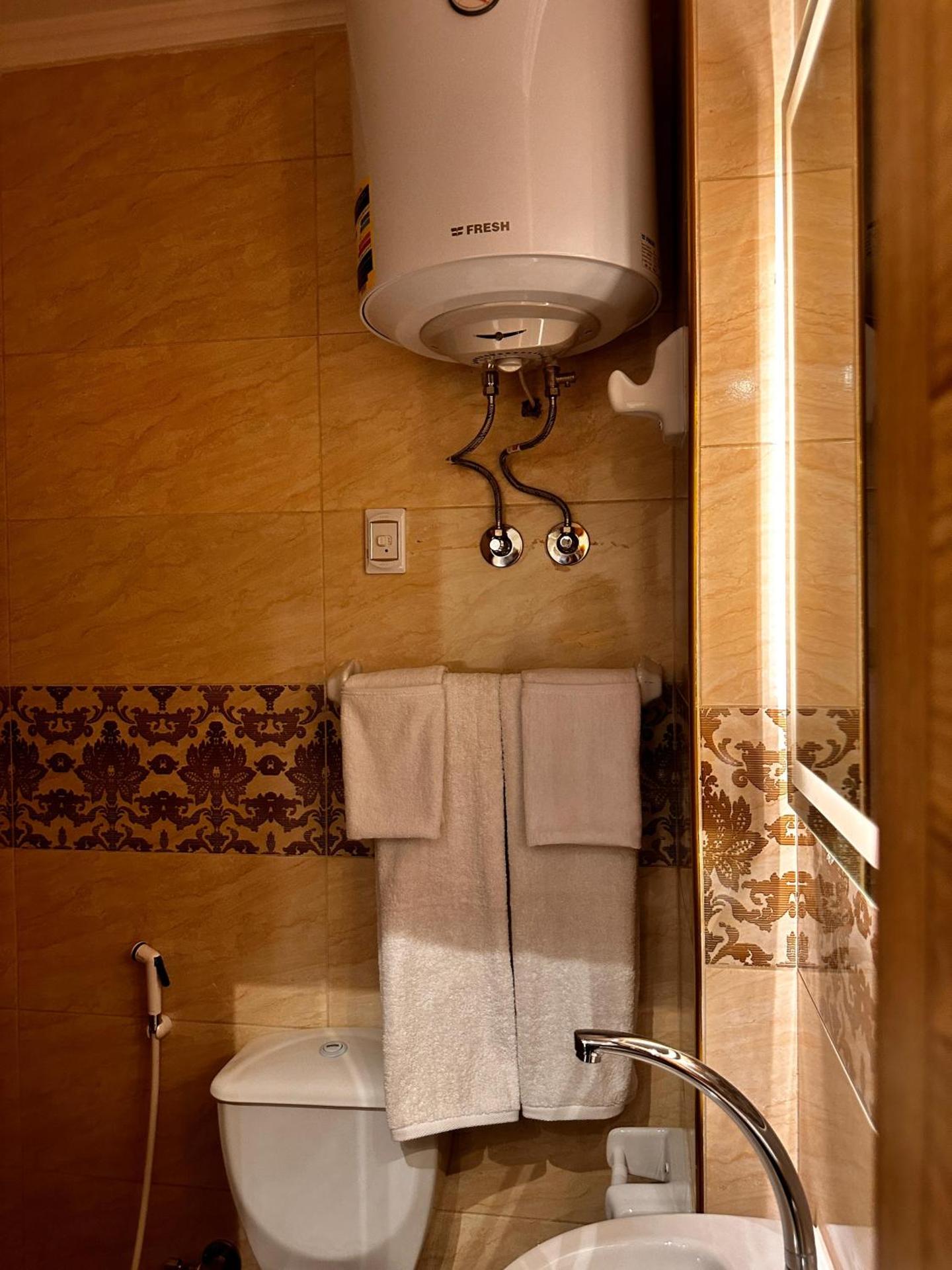 Pyramids On The Spot View - Photo 35