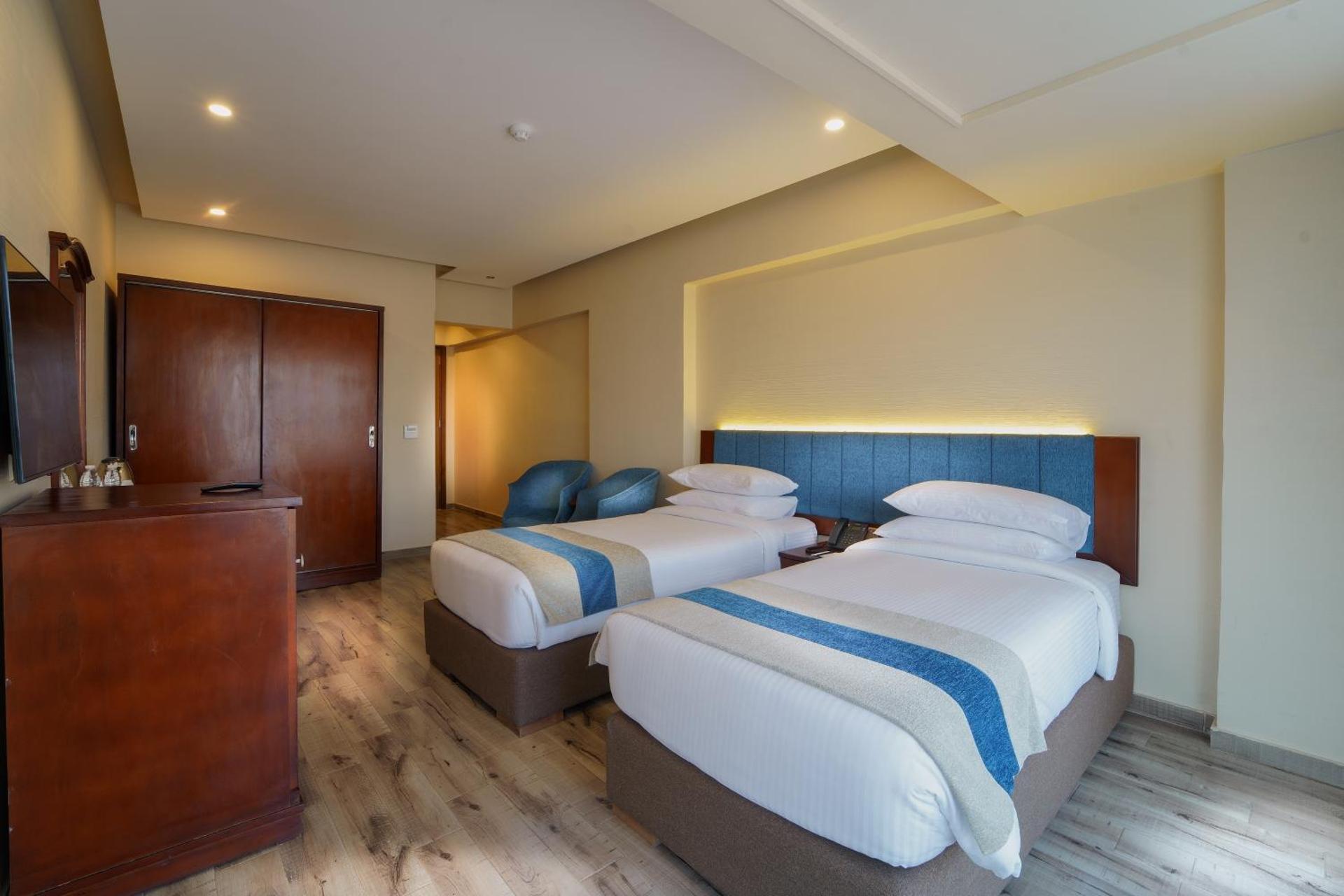 Superior Room with Pyramid View