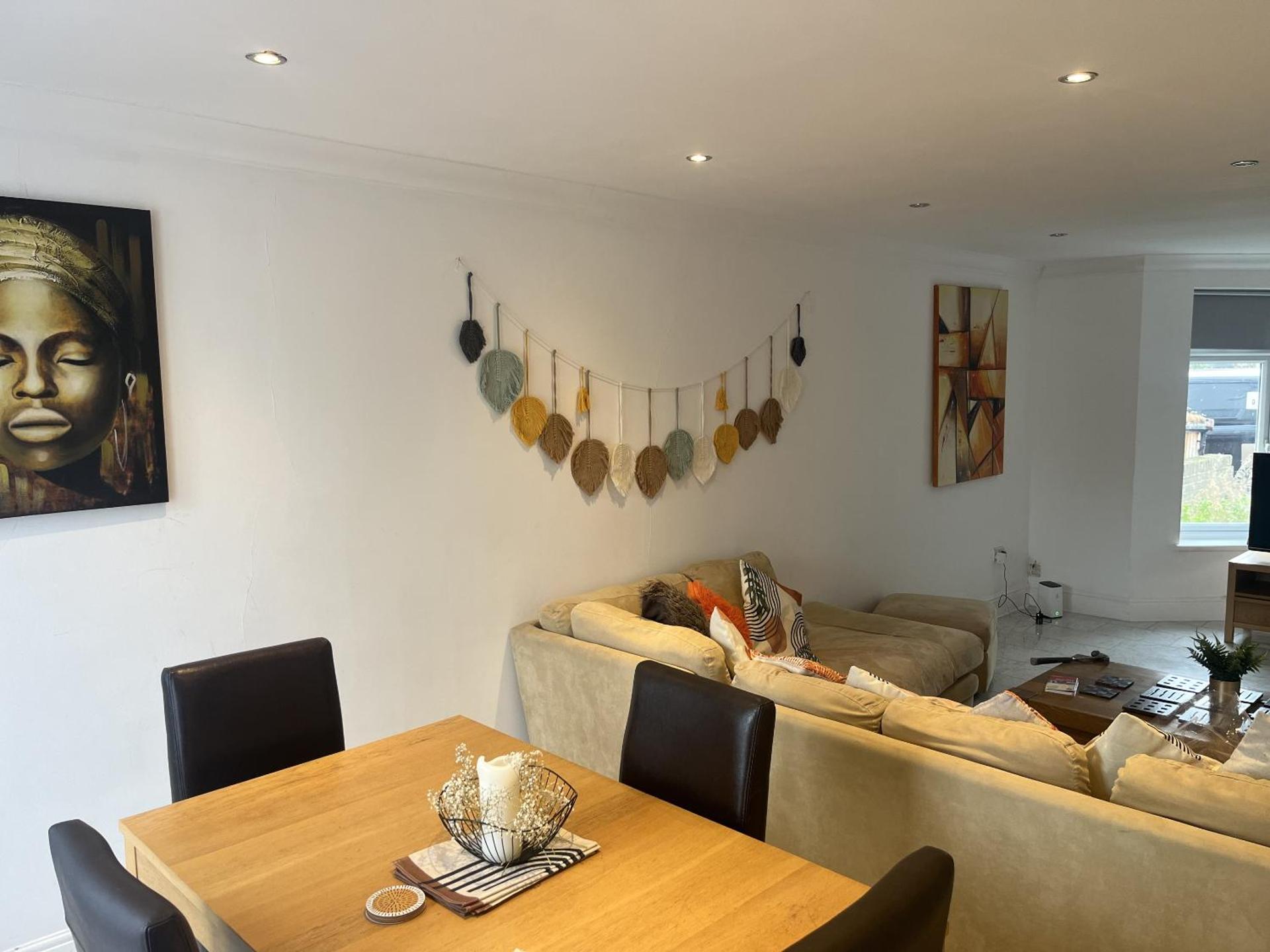 City Reach Retreat Spacious 4Bed House Startford Maryland Great Transport Links - Photo 5