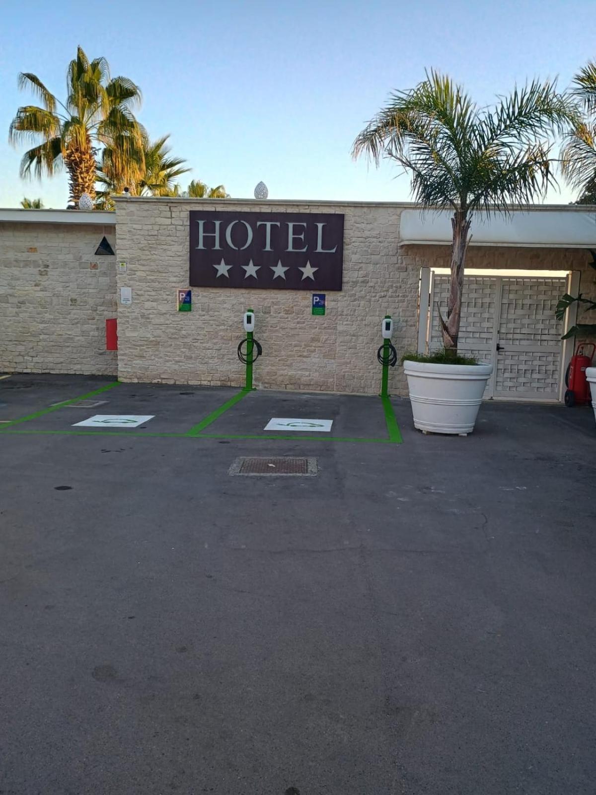 Hotel Lafayette - Photo 24