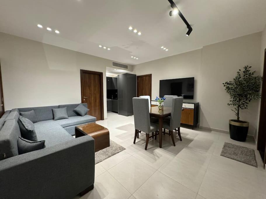 Elegance Tower - Photo 41