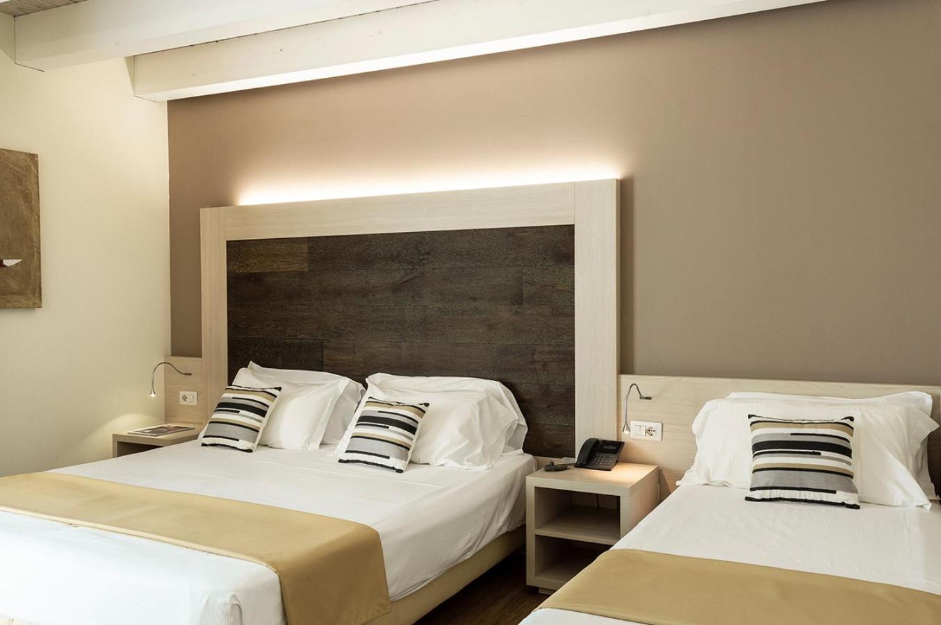Hotel Alexander - Photo 18