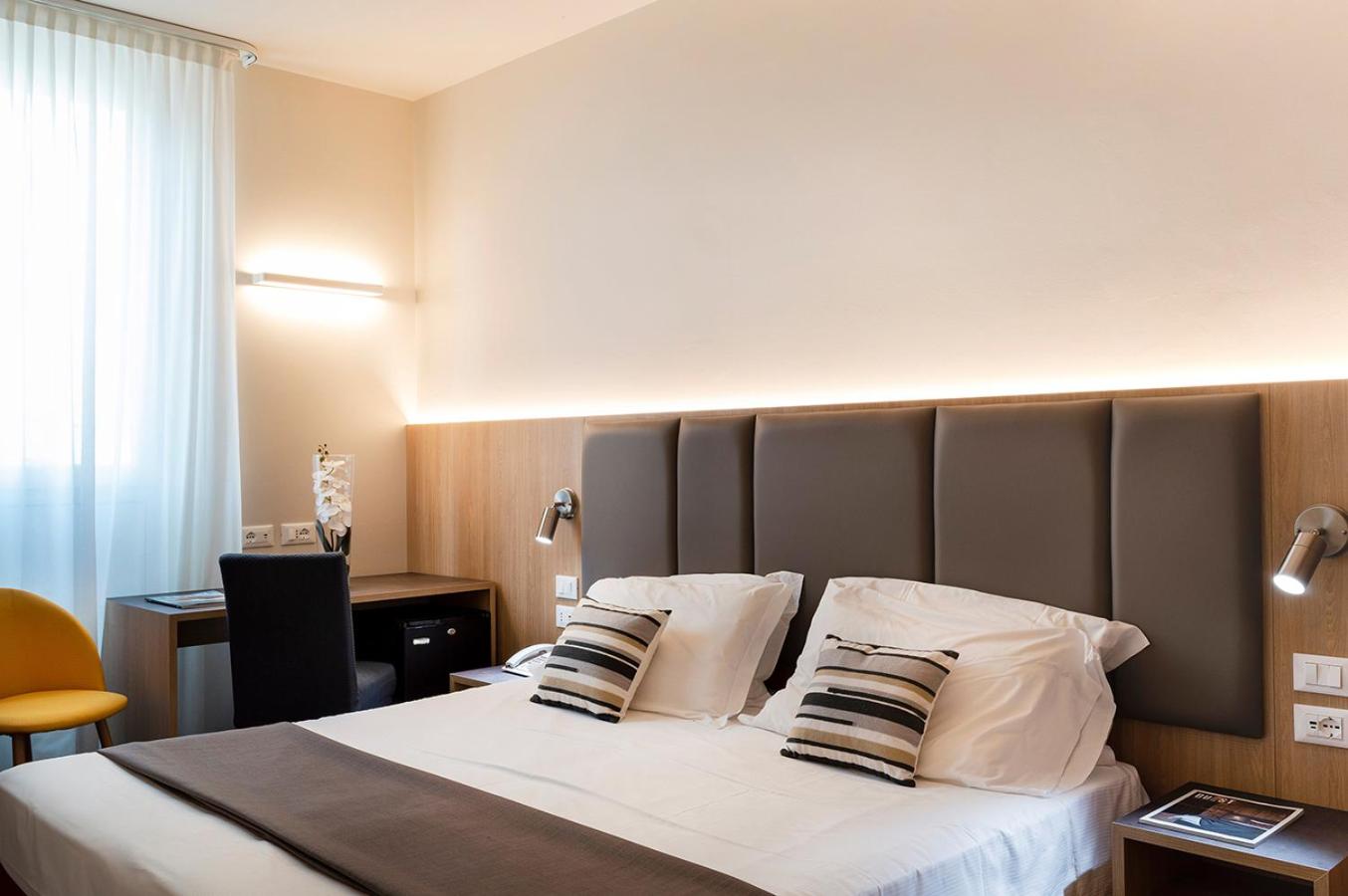 Hotel Alexander - Photo 33